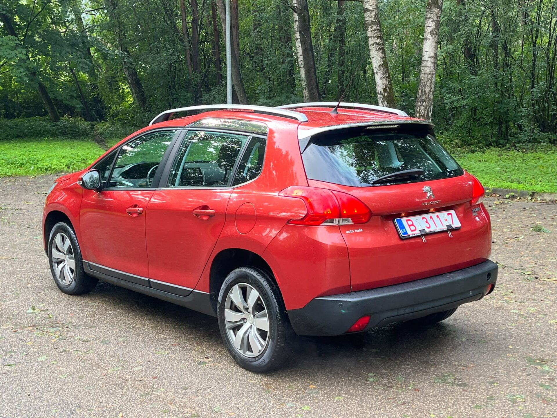 PEUGEOT 2008