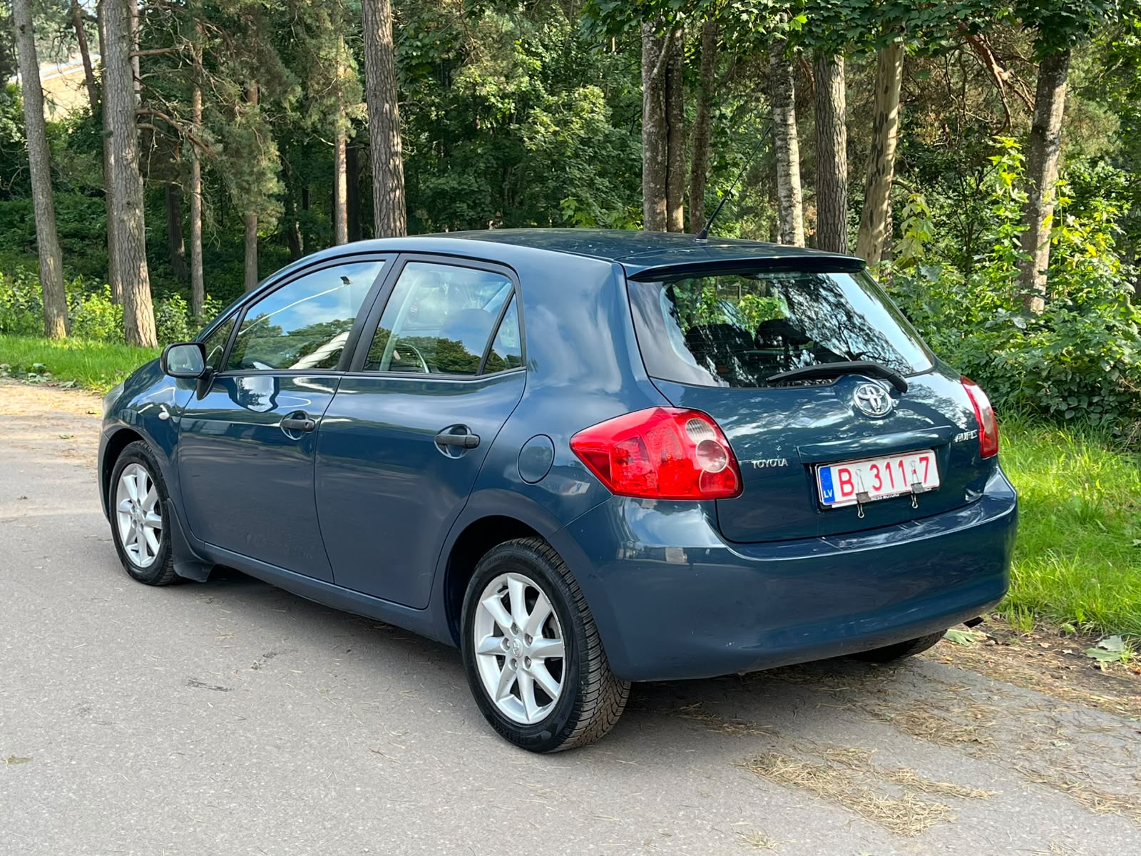 TOYOTA AURIS
