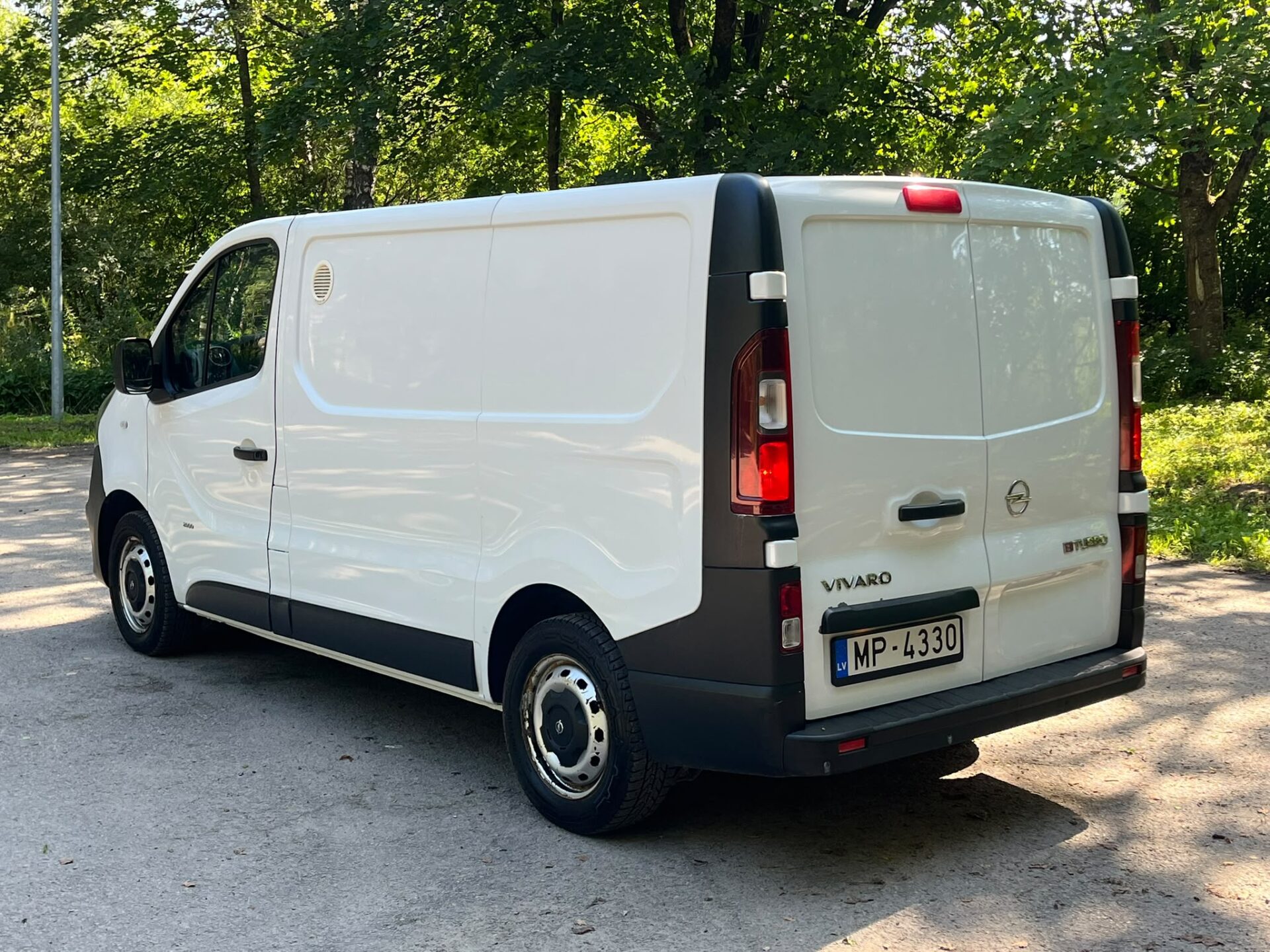 OPEL VIVARO-KRAVAS