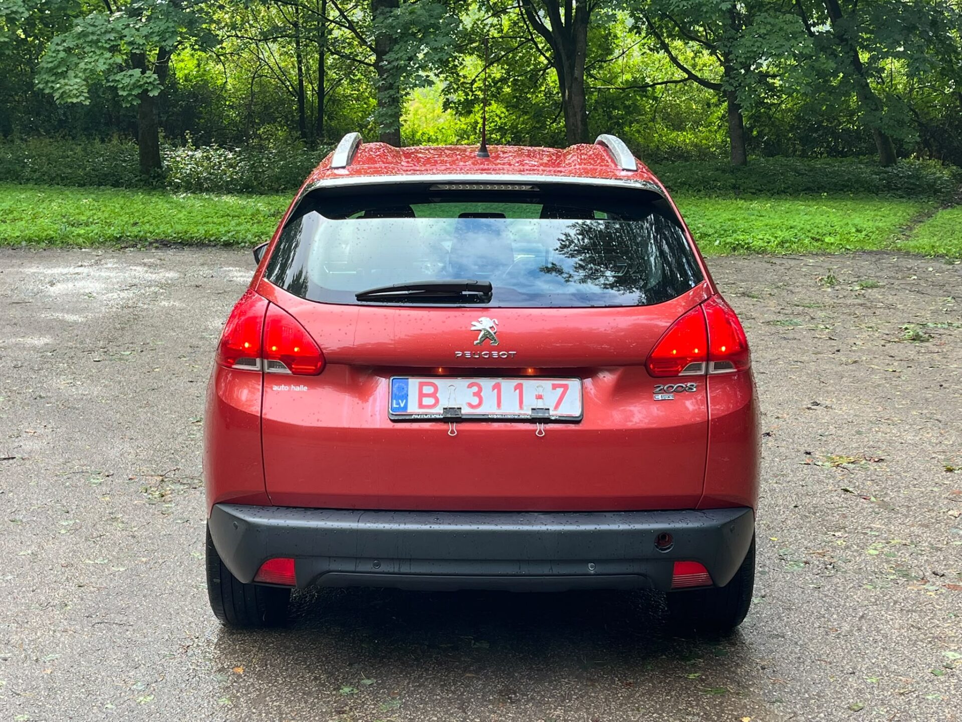 PEUGEOT 2008