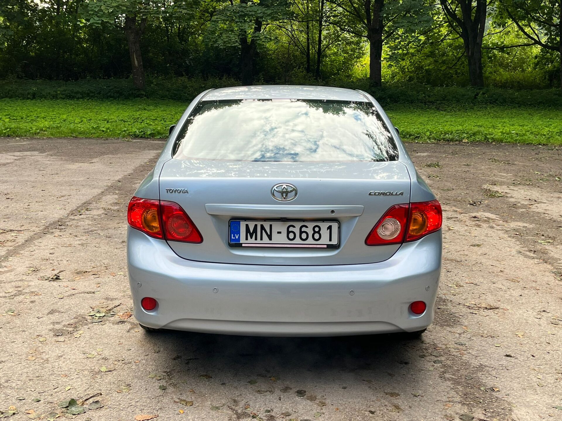 TOYOTA COROLLA