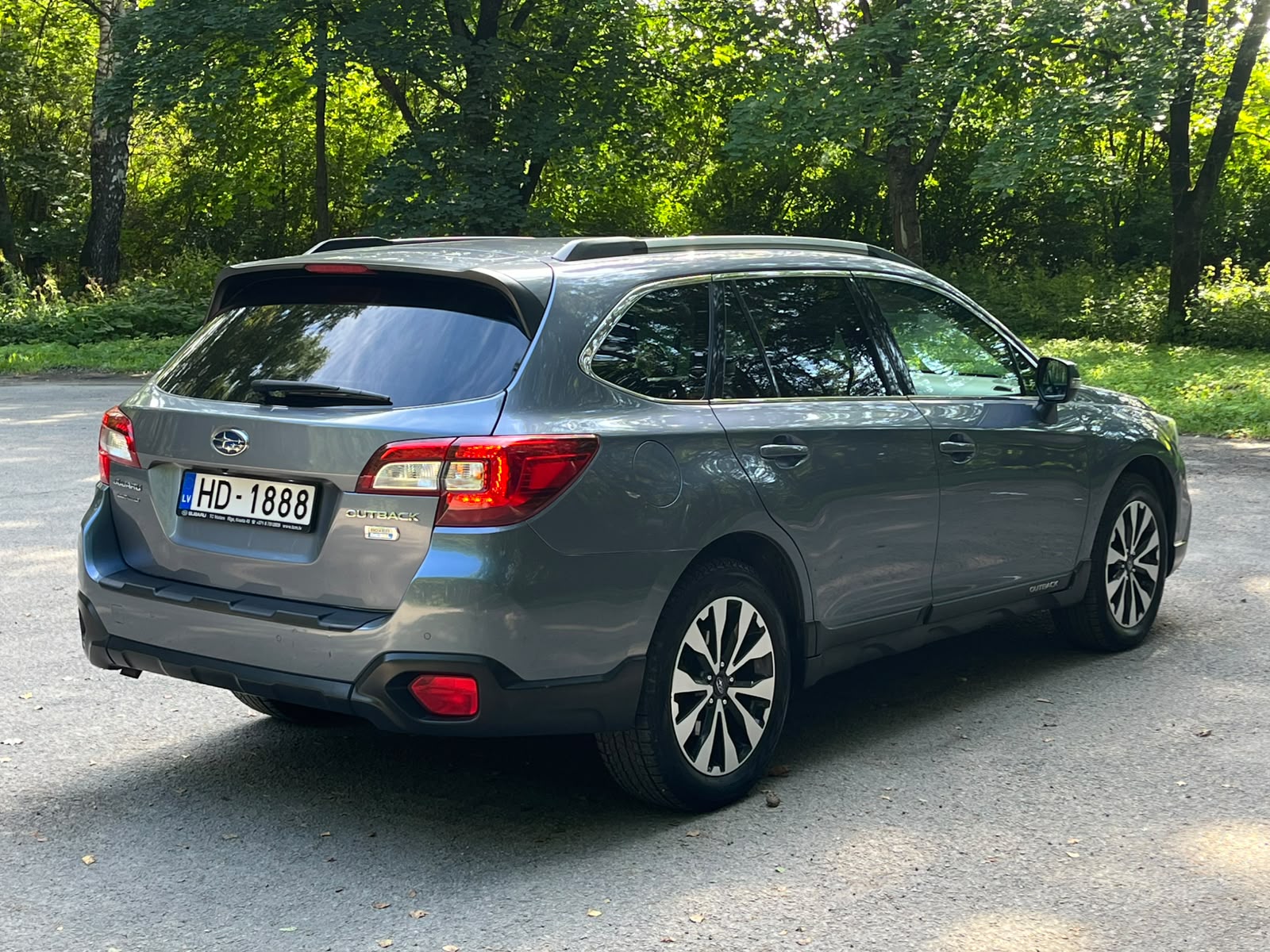 SUBARU LEGACY OUTBACK AWD