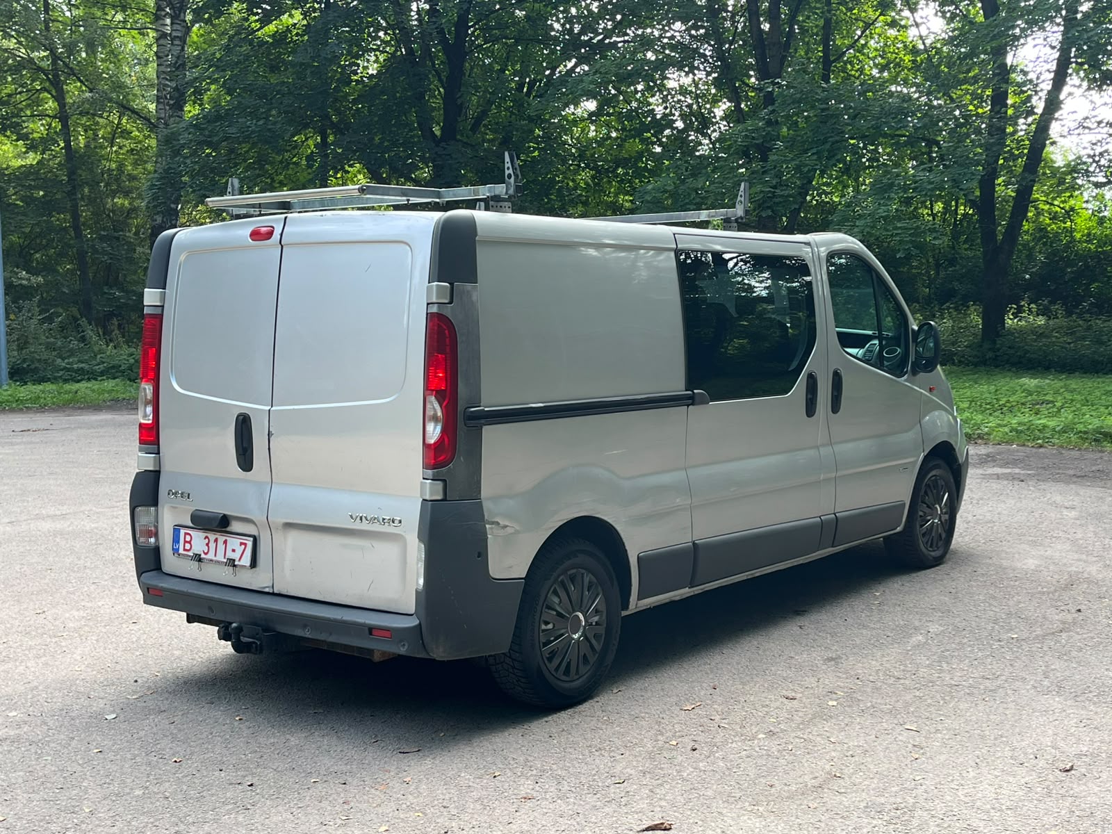 OPEL VIVARO 6-VIETAS