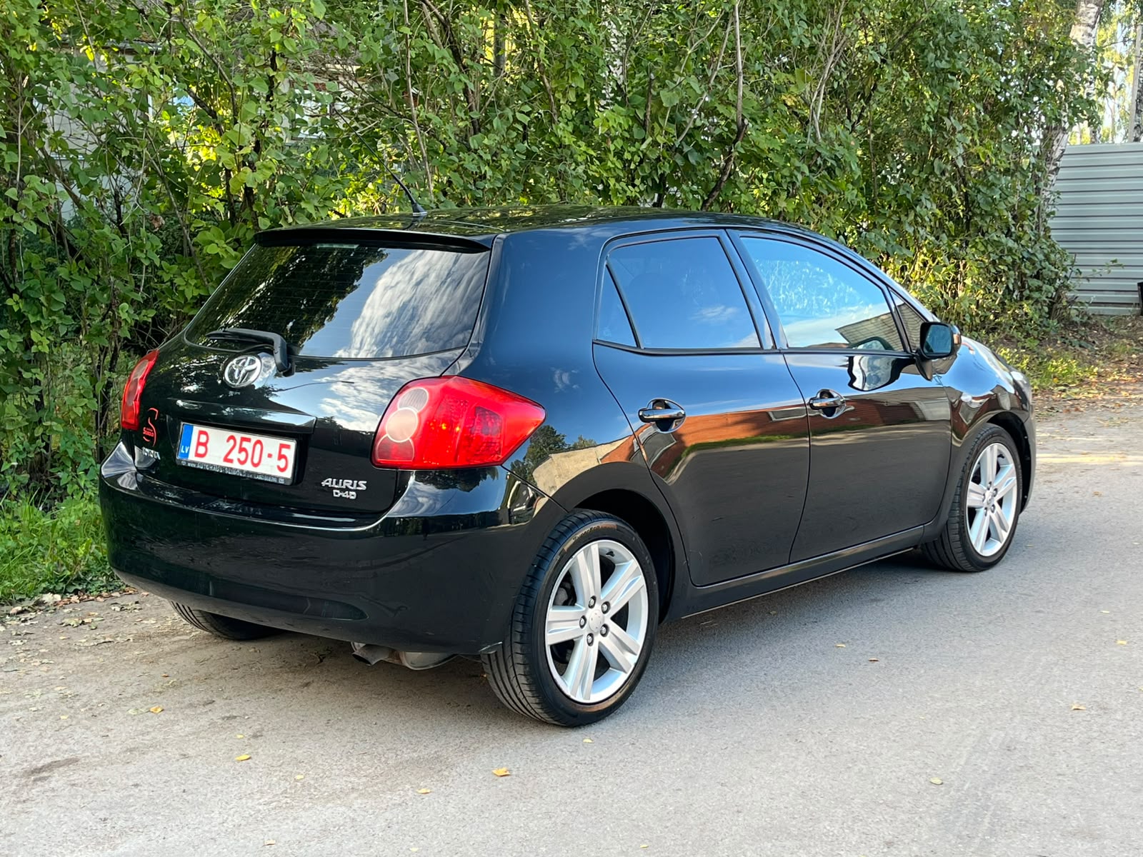TOYOTA AURIS
