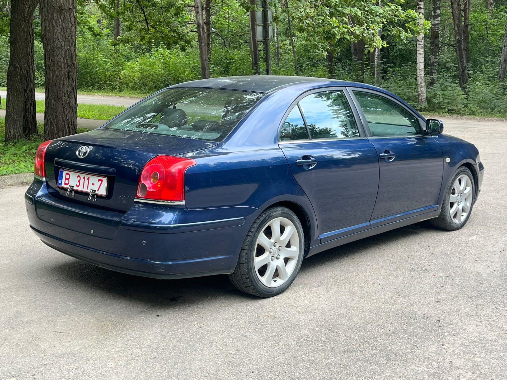 TOYOTA AVENSIS