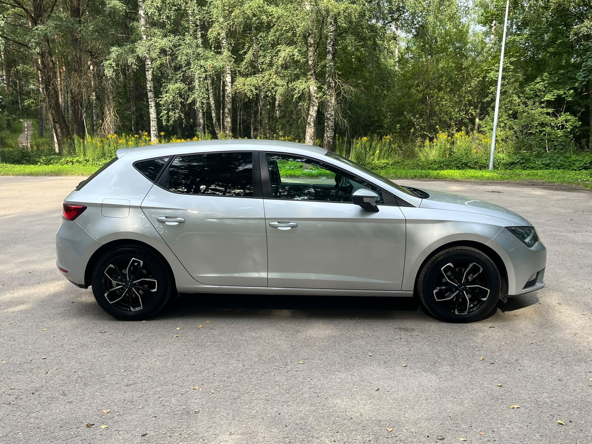 SEAT LEON