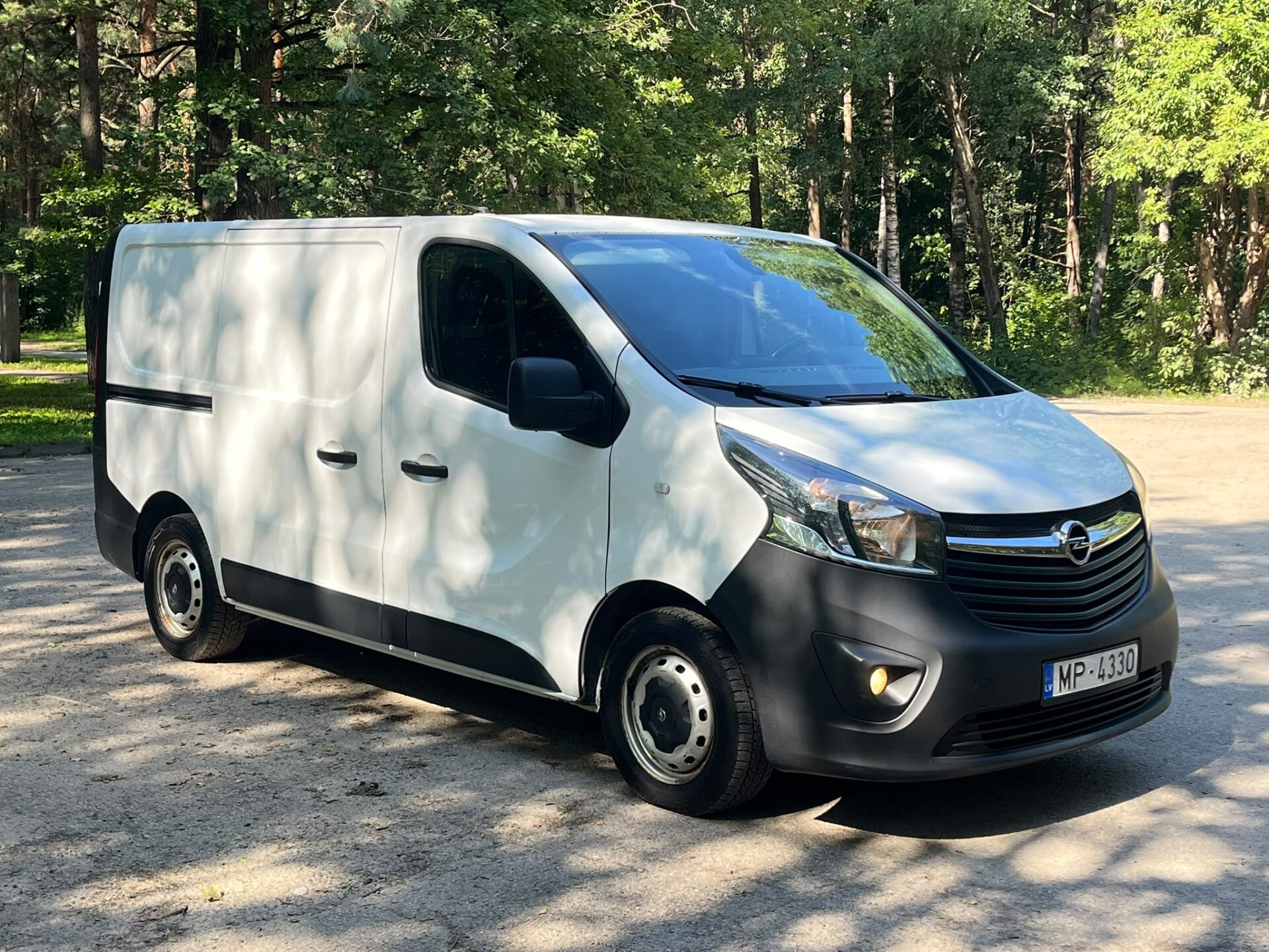 OPEL VIVARO-KRAVAS