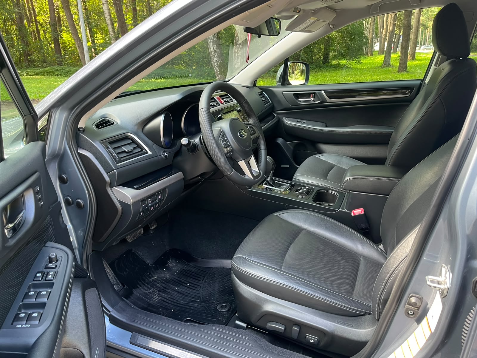SUBARU LEGACY OUTBACK AWD