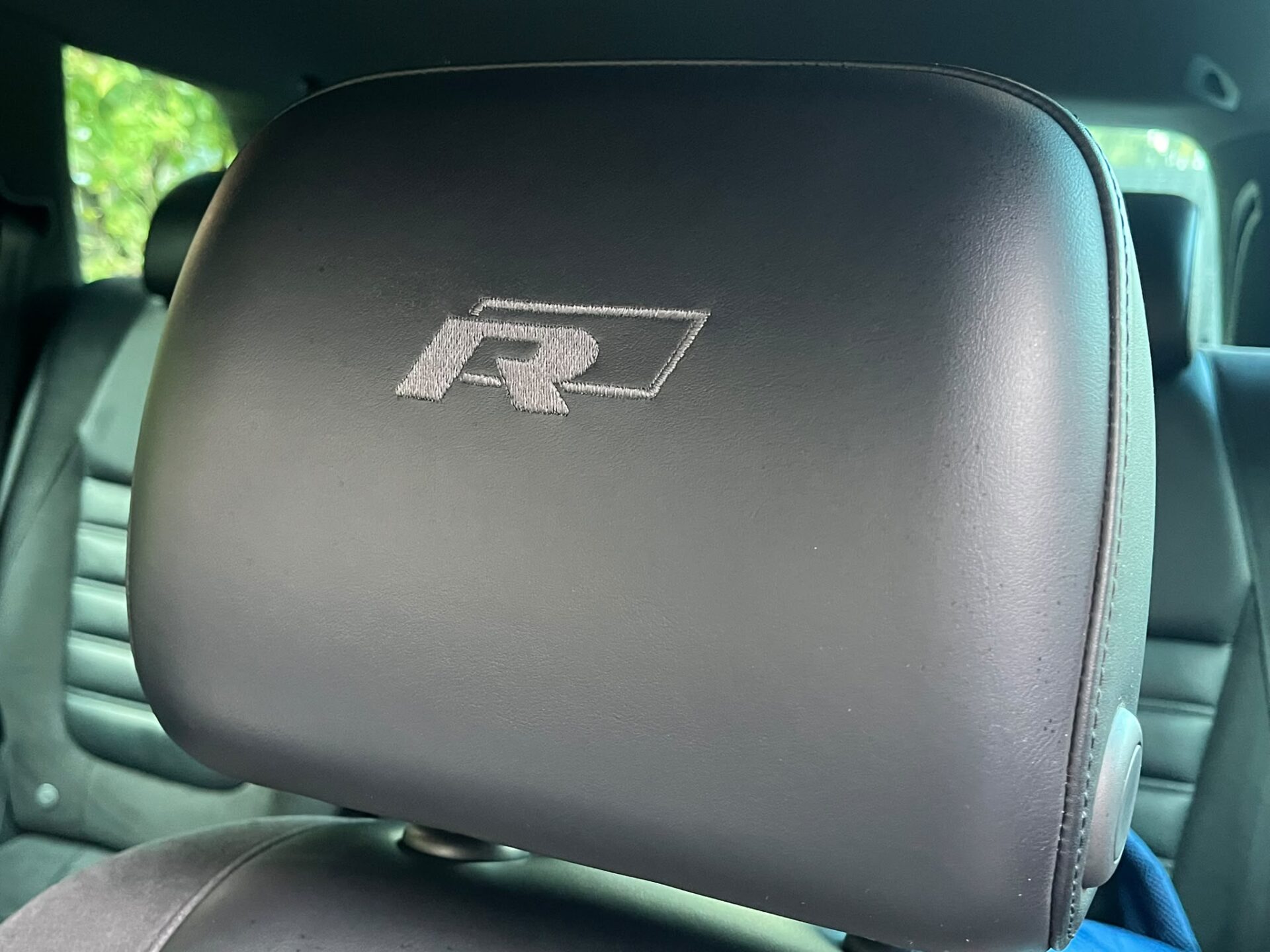 VW TOUAREG R-LINE