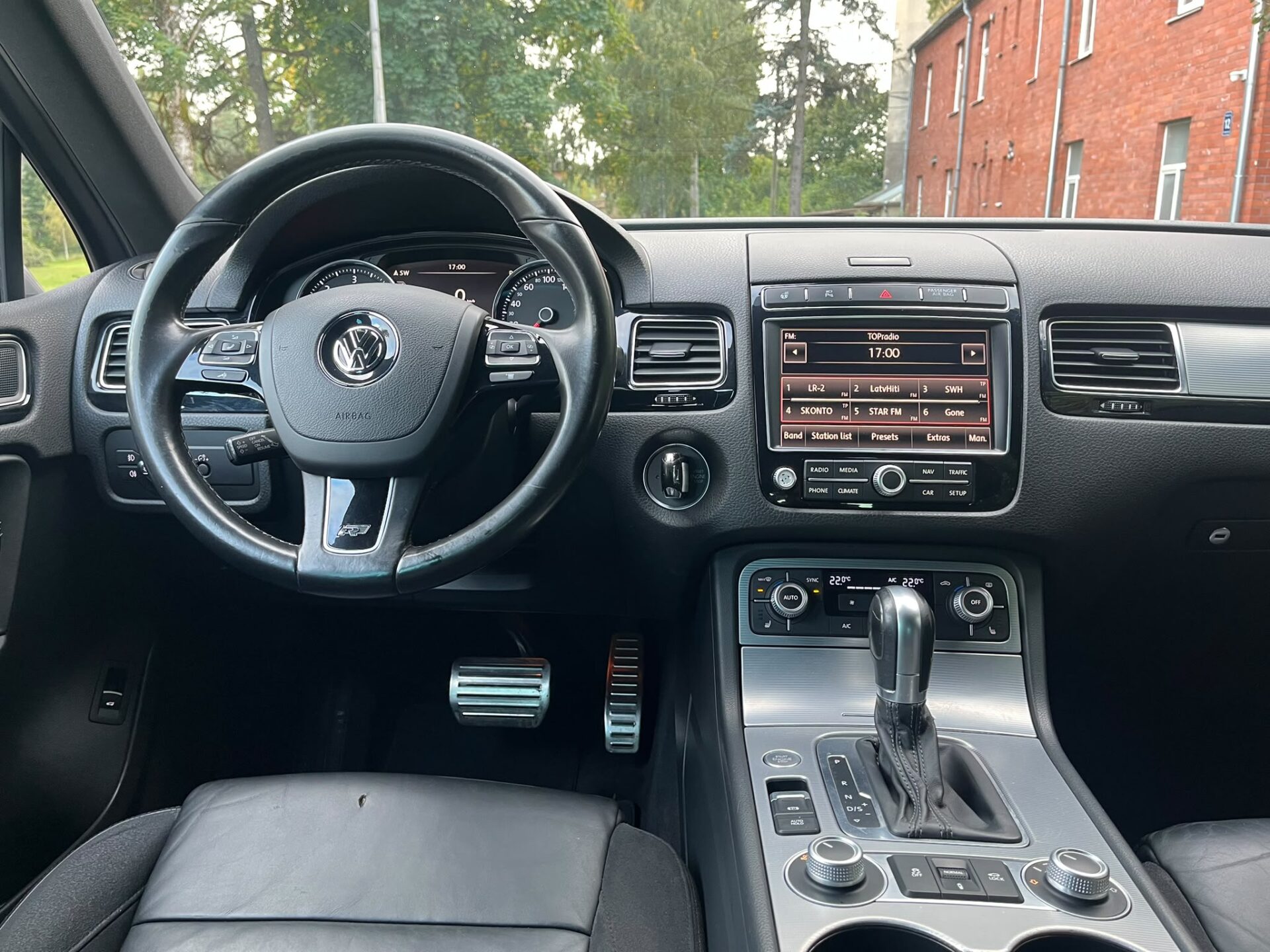 VW TOUAREG R-LINE