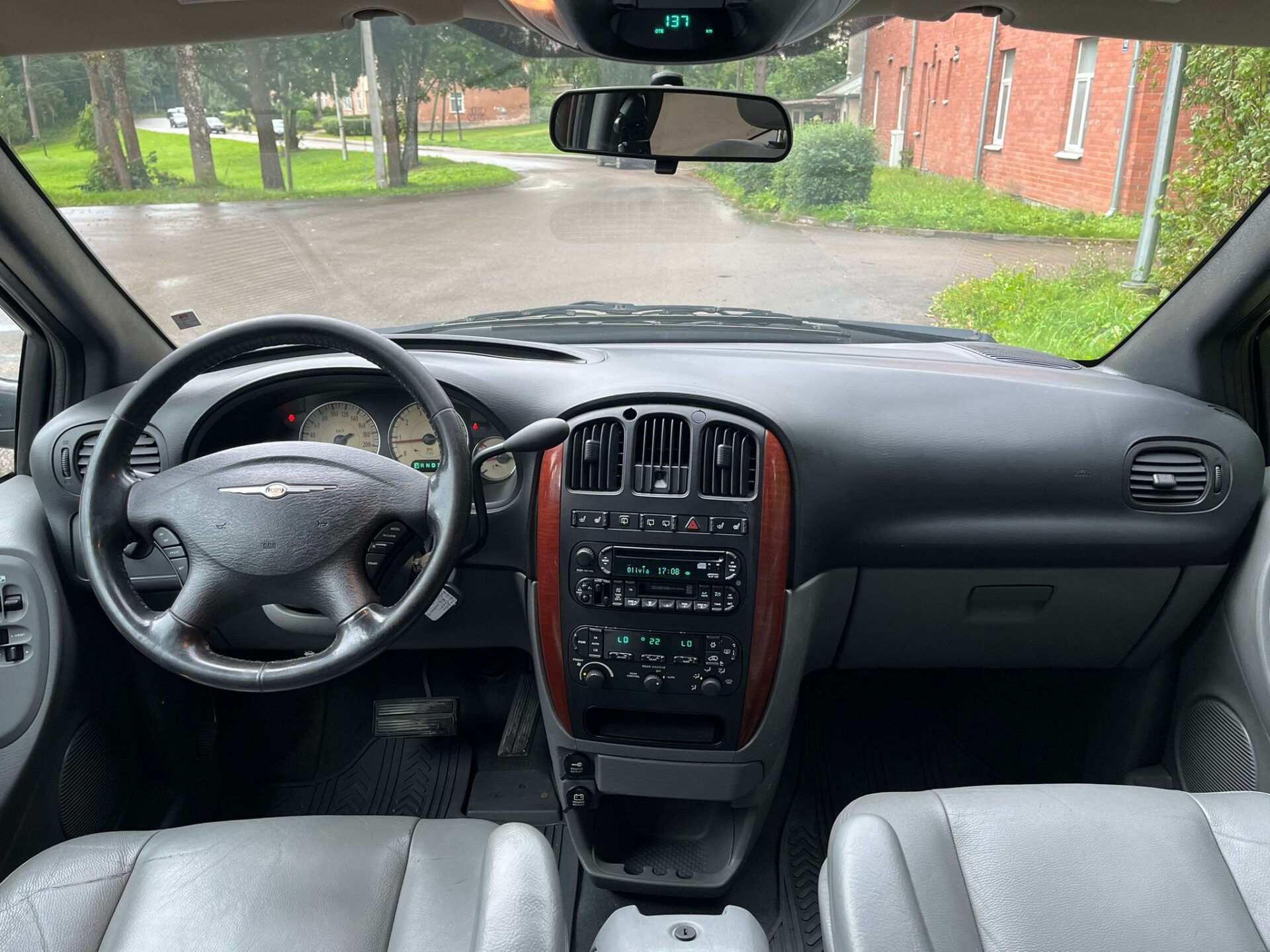 CHRYSLER GRAND VOYAGER LX STOW&GO 7-VIETAS