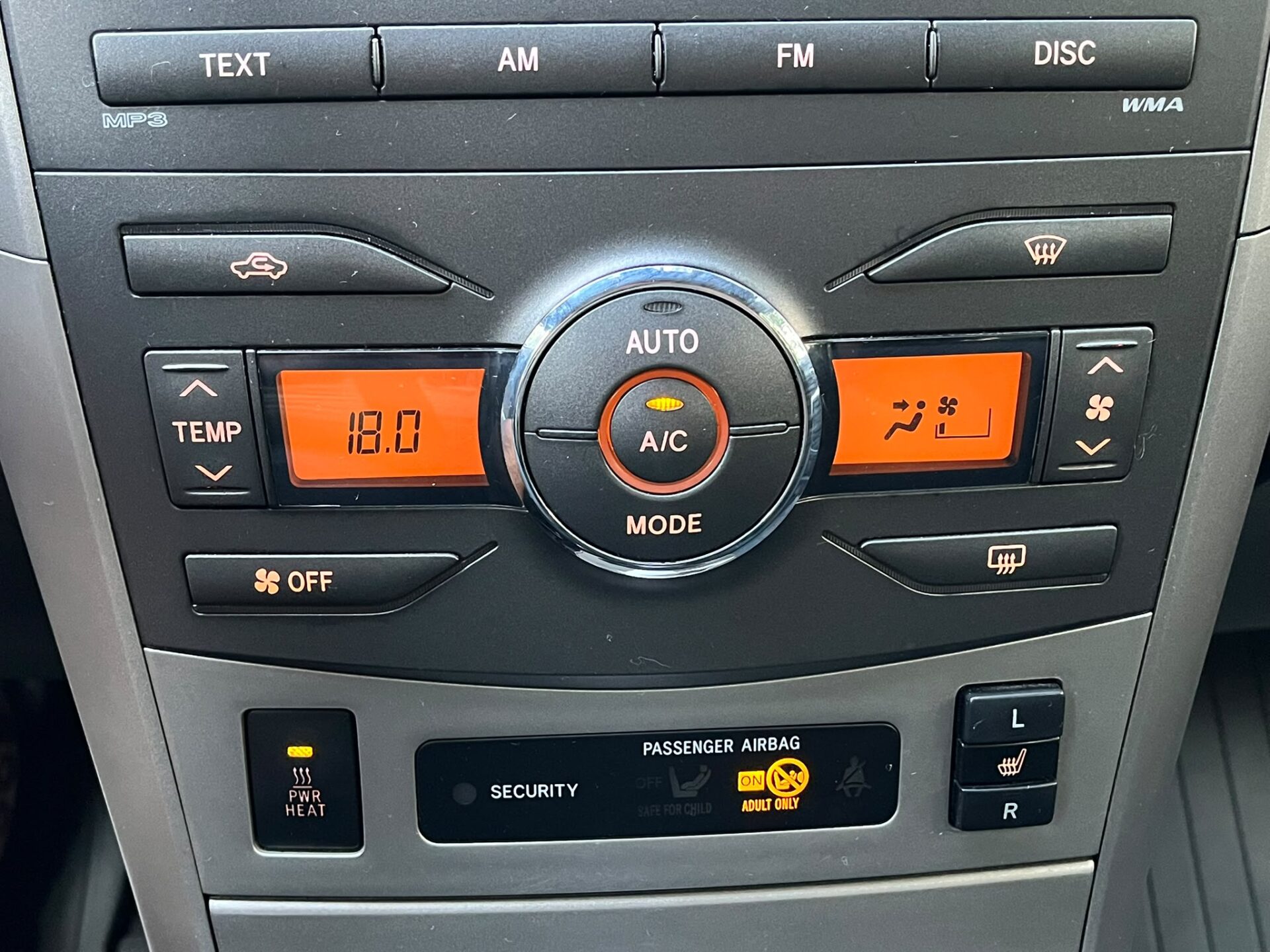 TOYOTA COROLLA
