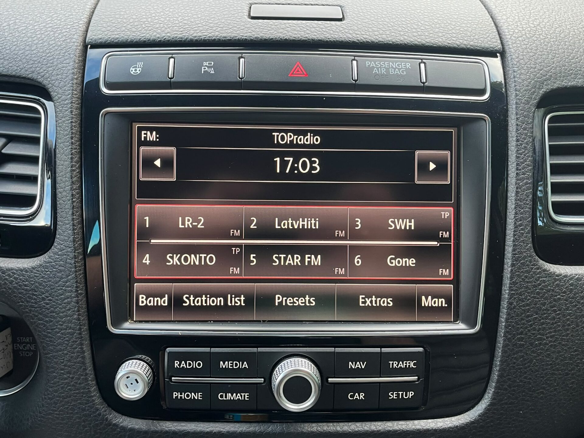 VW TOUAREG R-LINE