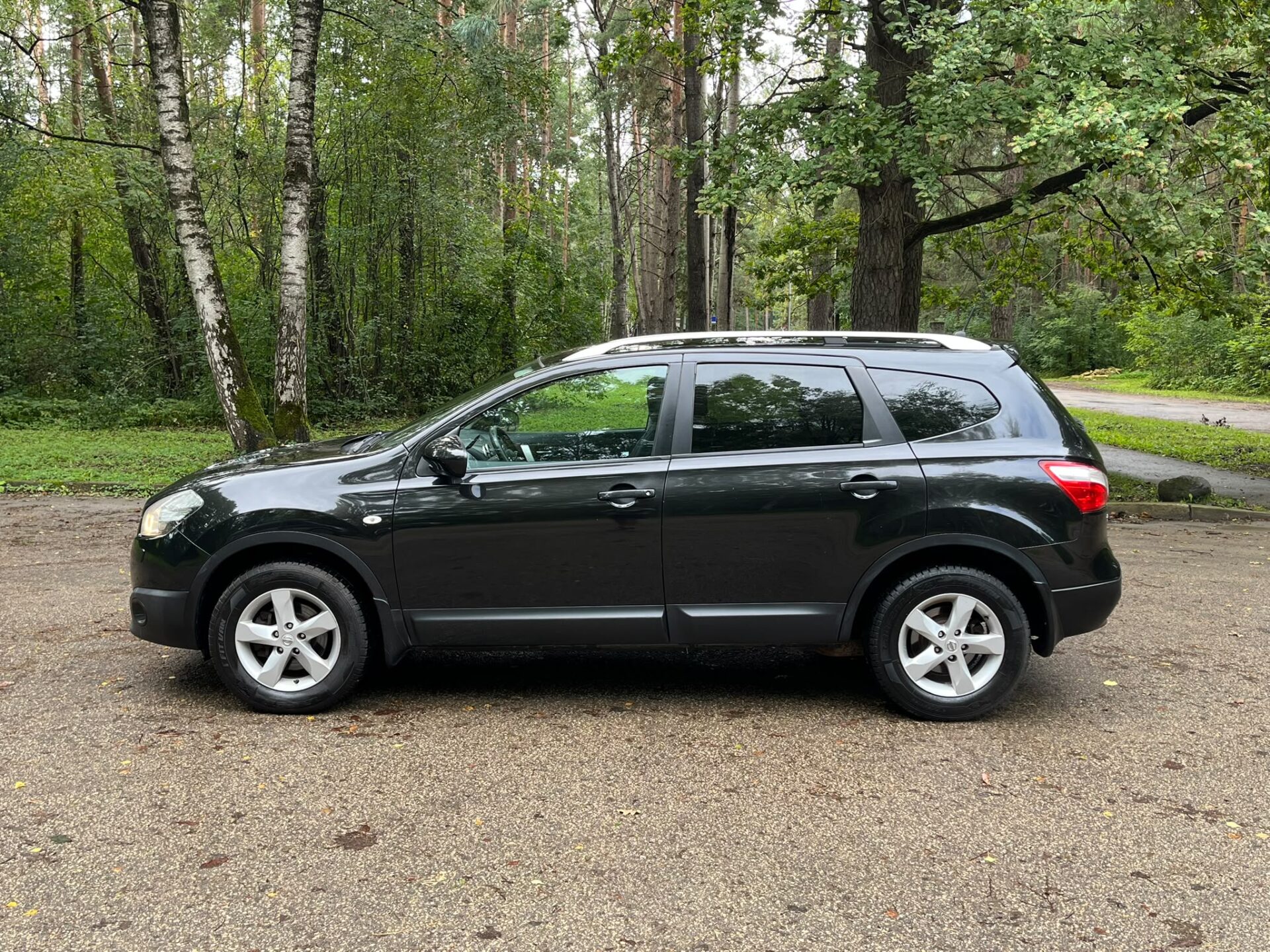 Nissan Qashqai+2 7-VIETAS