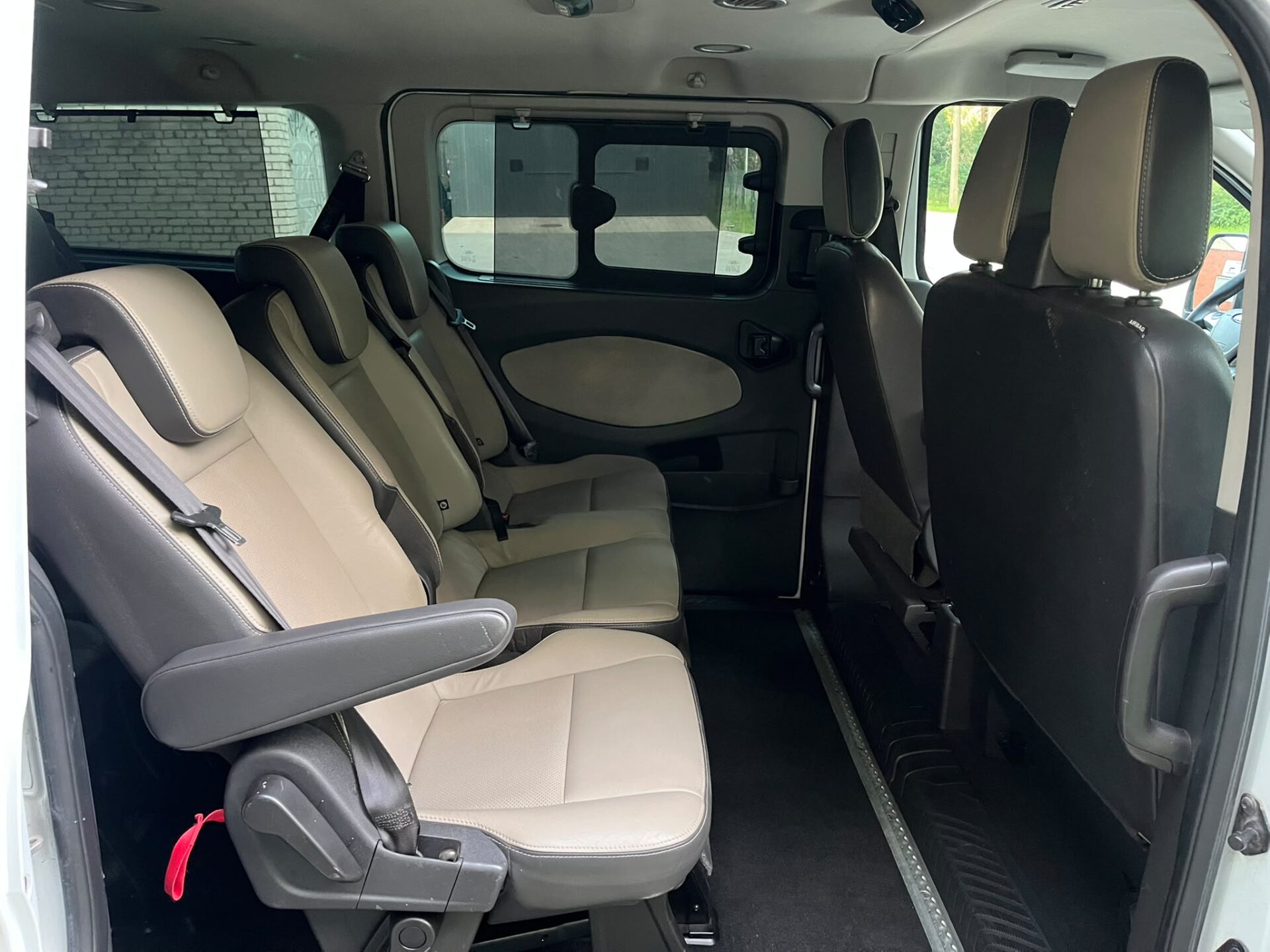 FORD TOURNEO CUSTOM 9-VIETAS