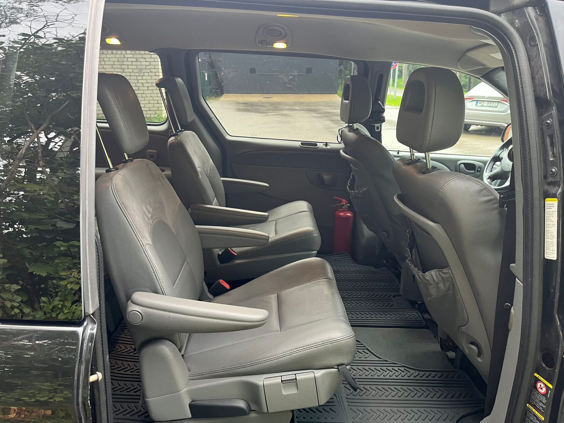 CHRYSLER GRAND VOYAGER LX STOW&GO 7-VIETAS