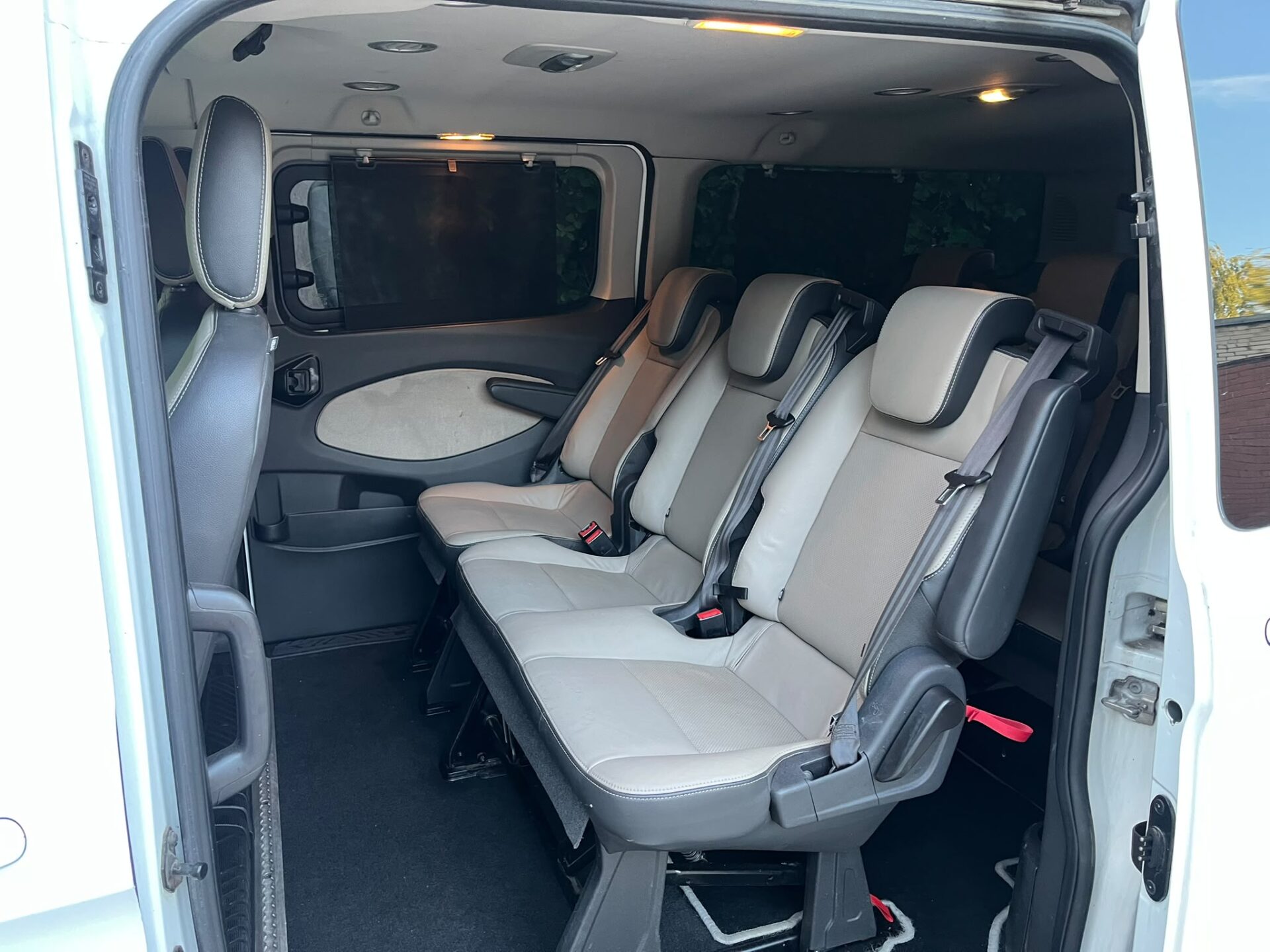 FORD TOURNEO CUSTOM 9-VIETAS