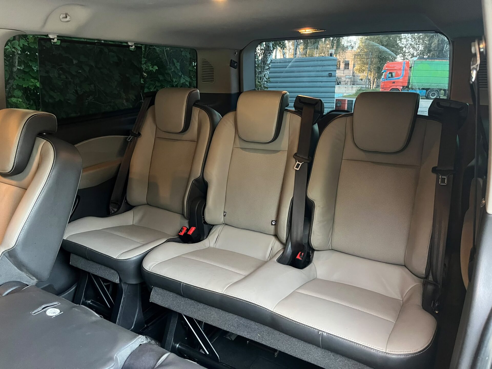 FORD TOURNEO CUSTOM 9-VIETAS