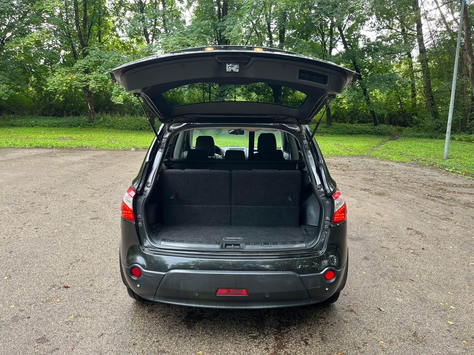 Nissan Qashqai+2 7-VIETAS