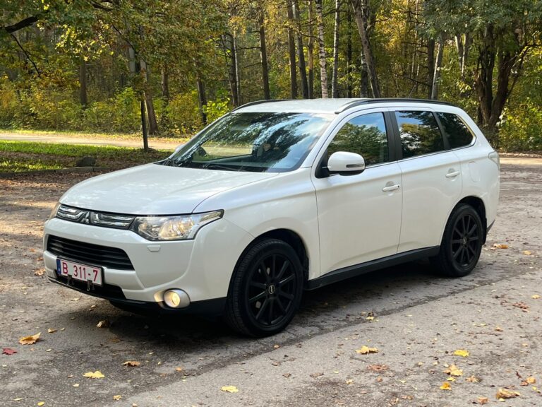 MITSUBISHI OUTLANDER 4WD