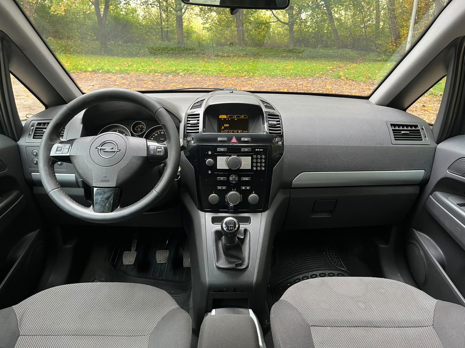 OPEL ZAFIRA 7-VIETAS