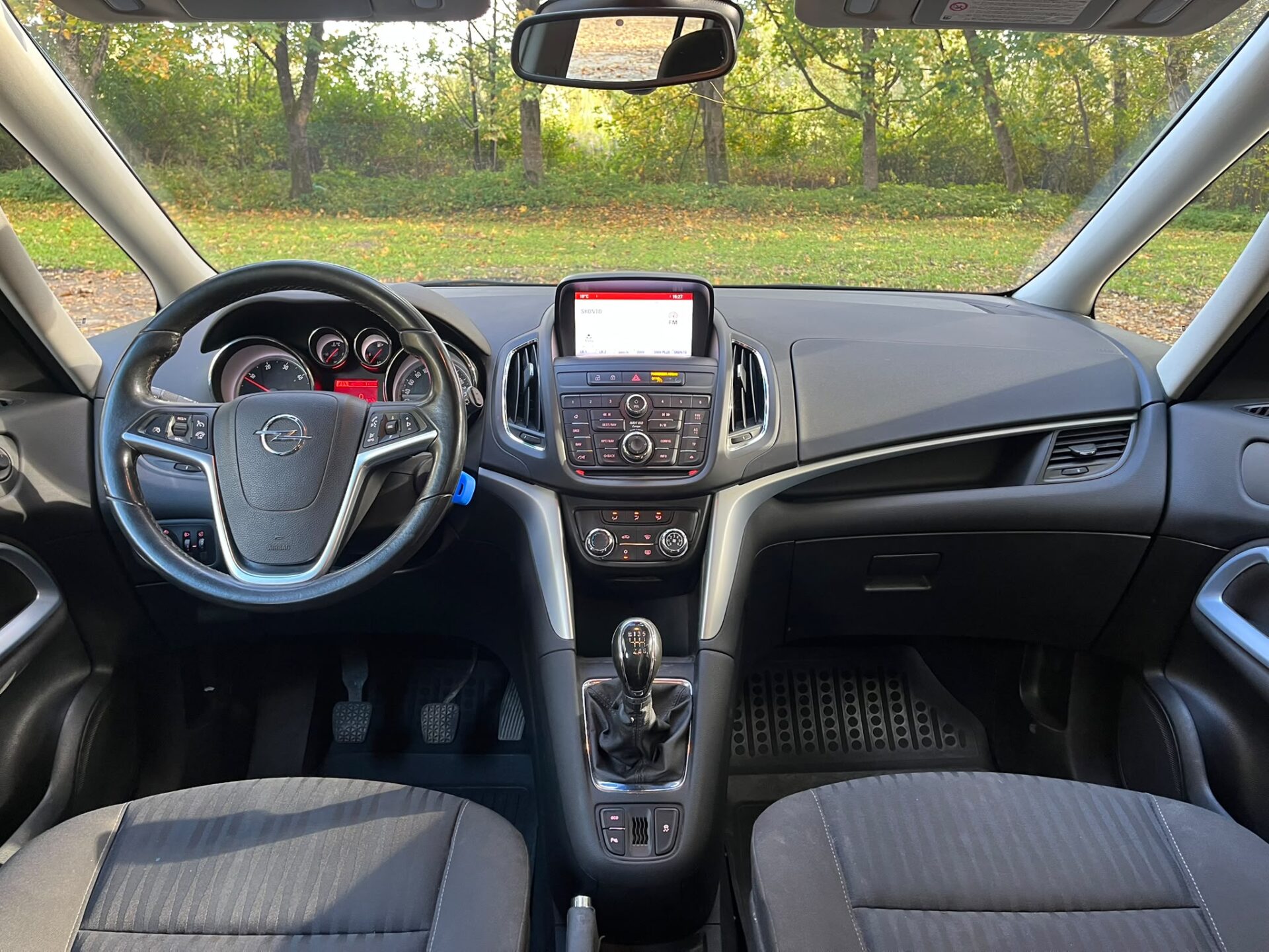 OPEL ZAFIRA TOURER 7-VIETAS