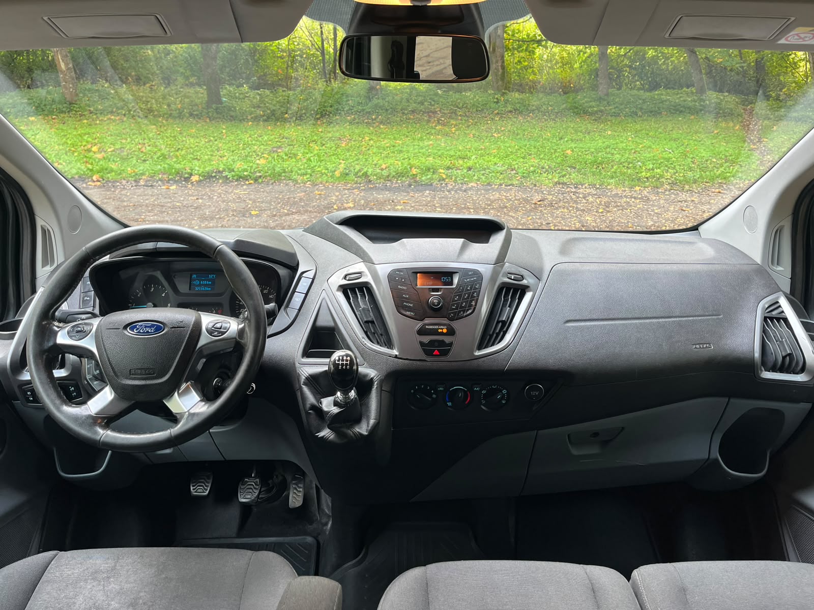 FORD TRANSIT CUSTOM 9-VIETAS