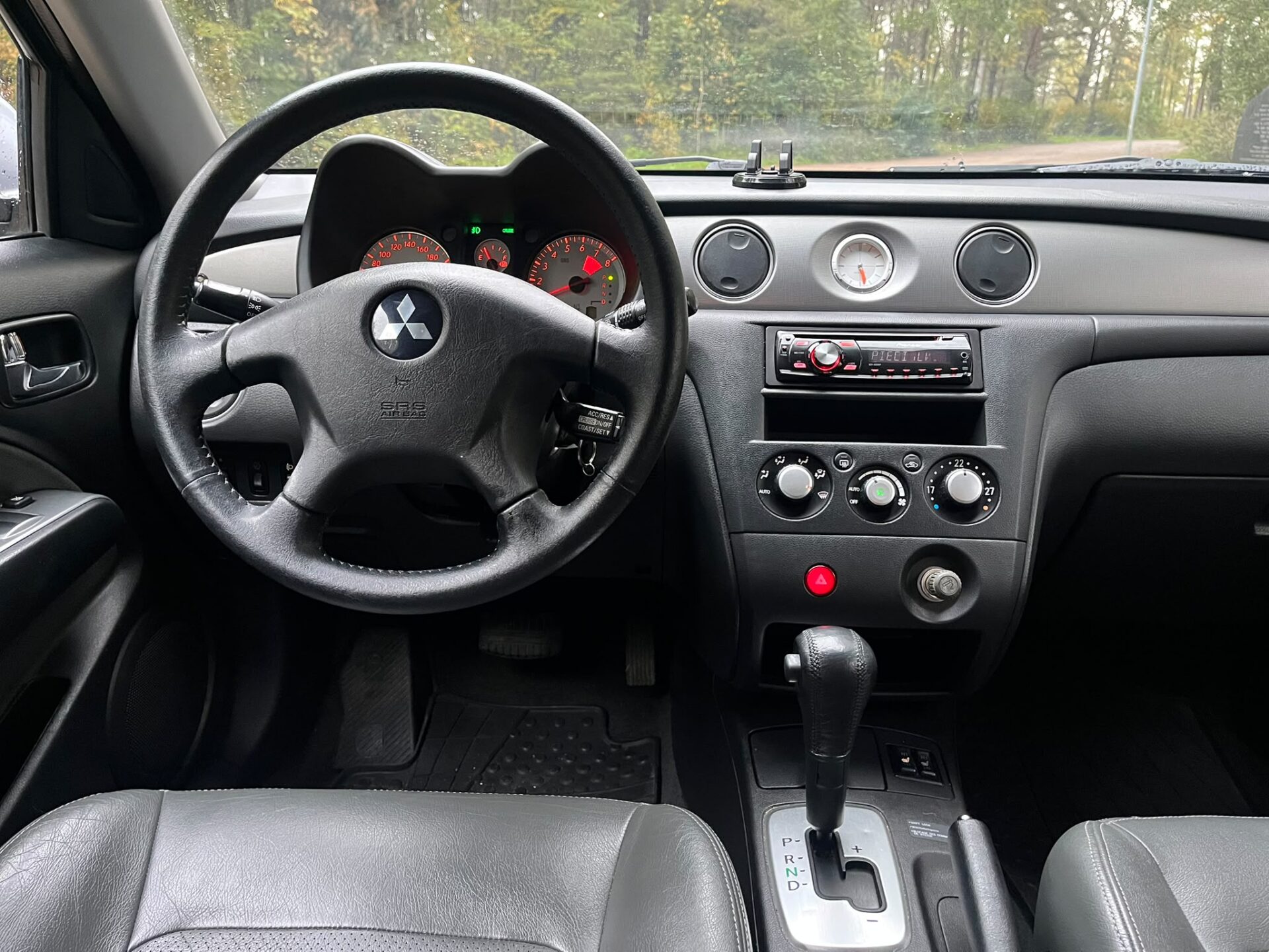 MITSUBISHI OUTLANDER 4WD