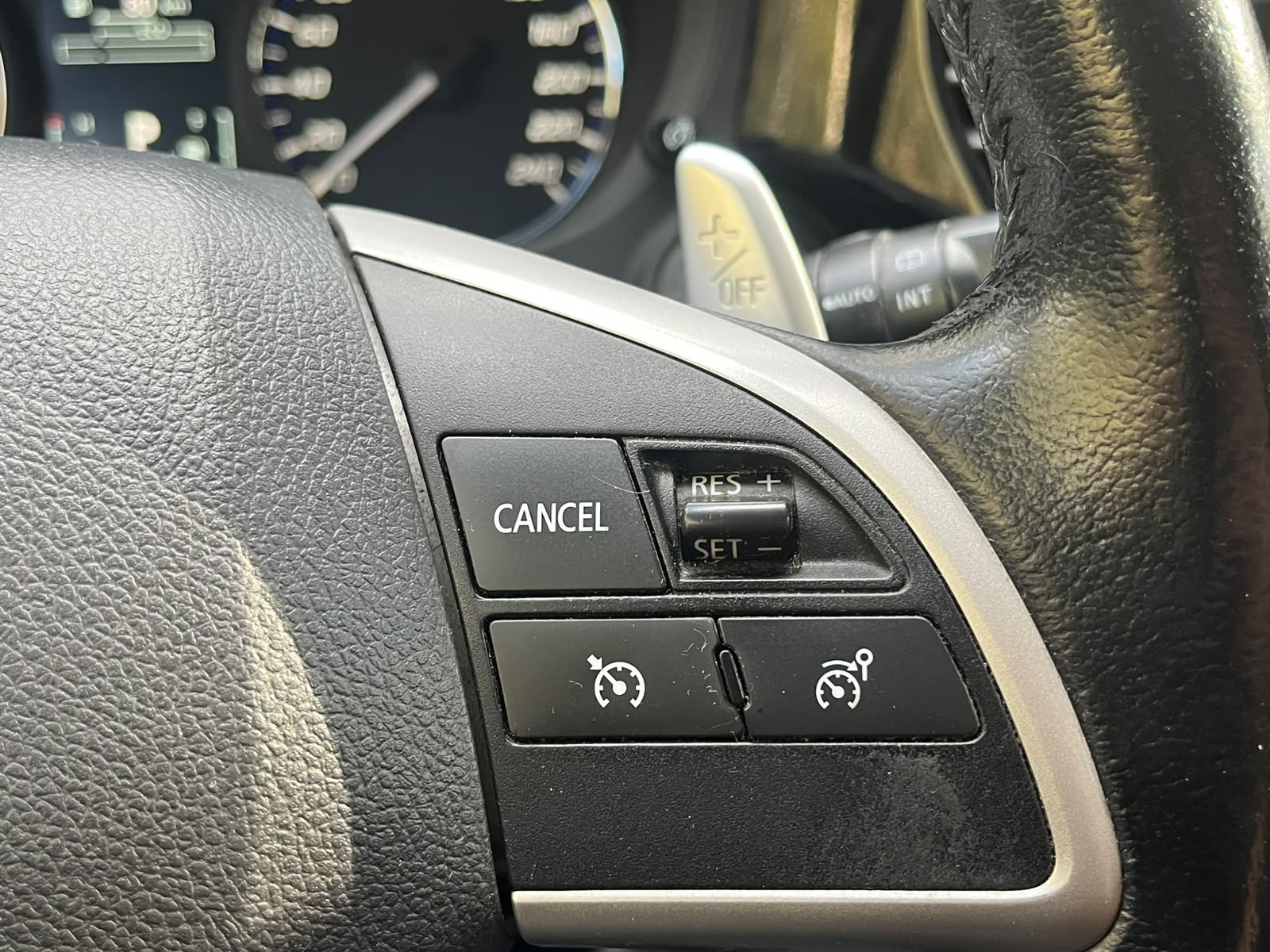 MITSUBISHI OUTLANDER 4WD