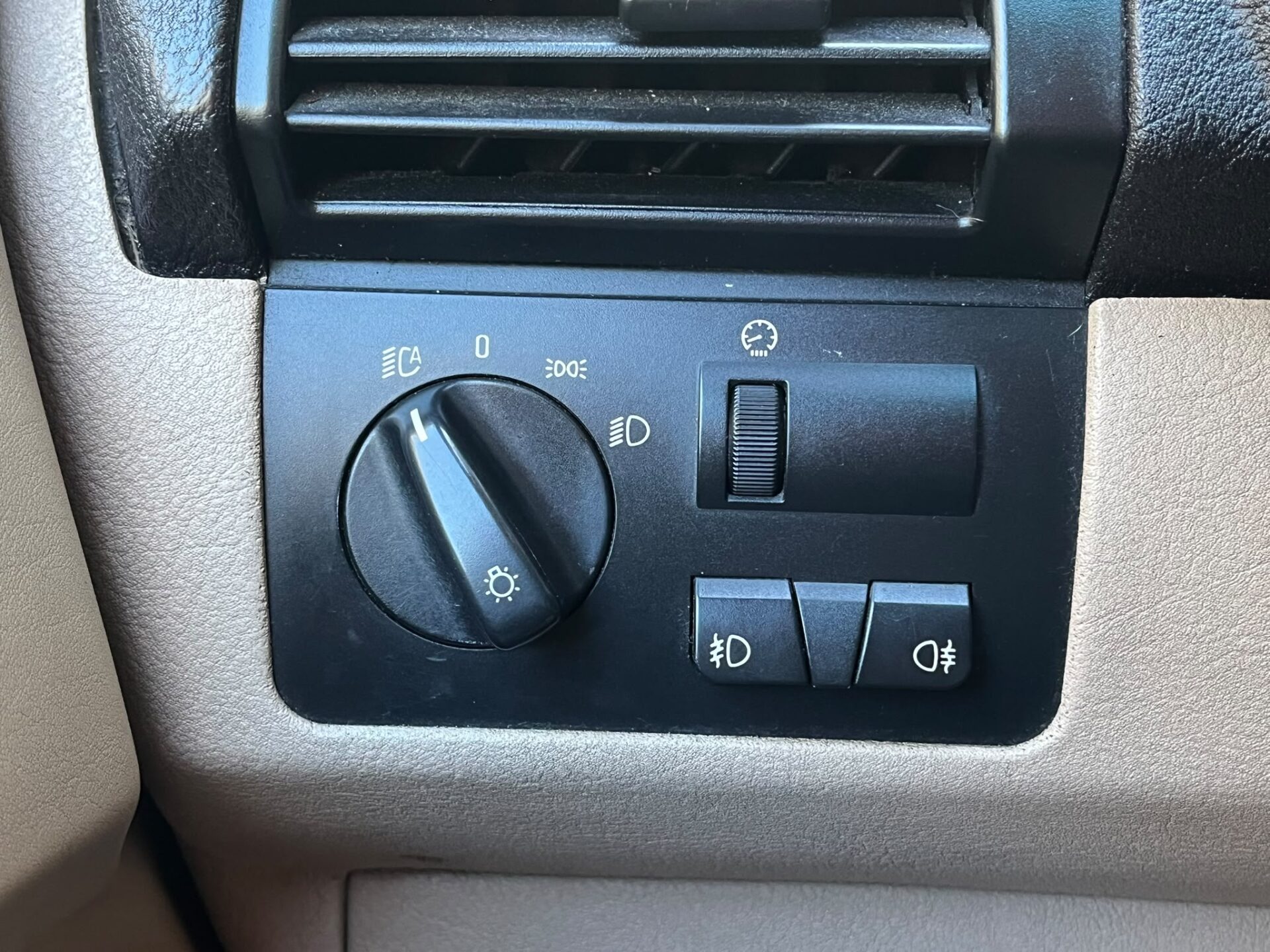 BMW X5(E53)