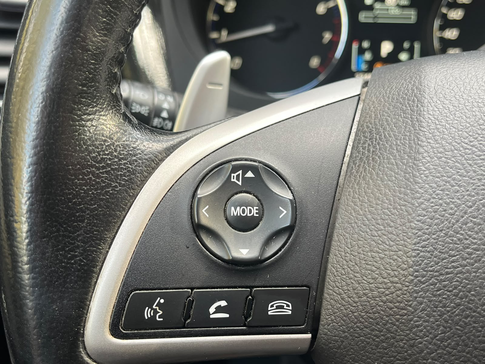 MITSUBISHI OUTLANDER 4WD