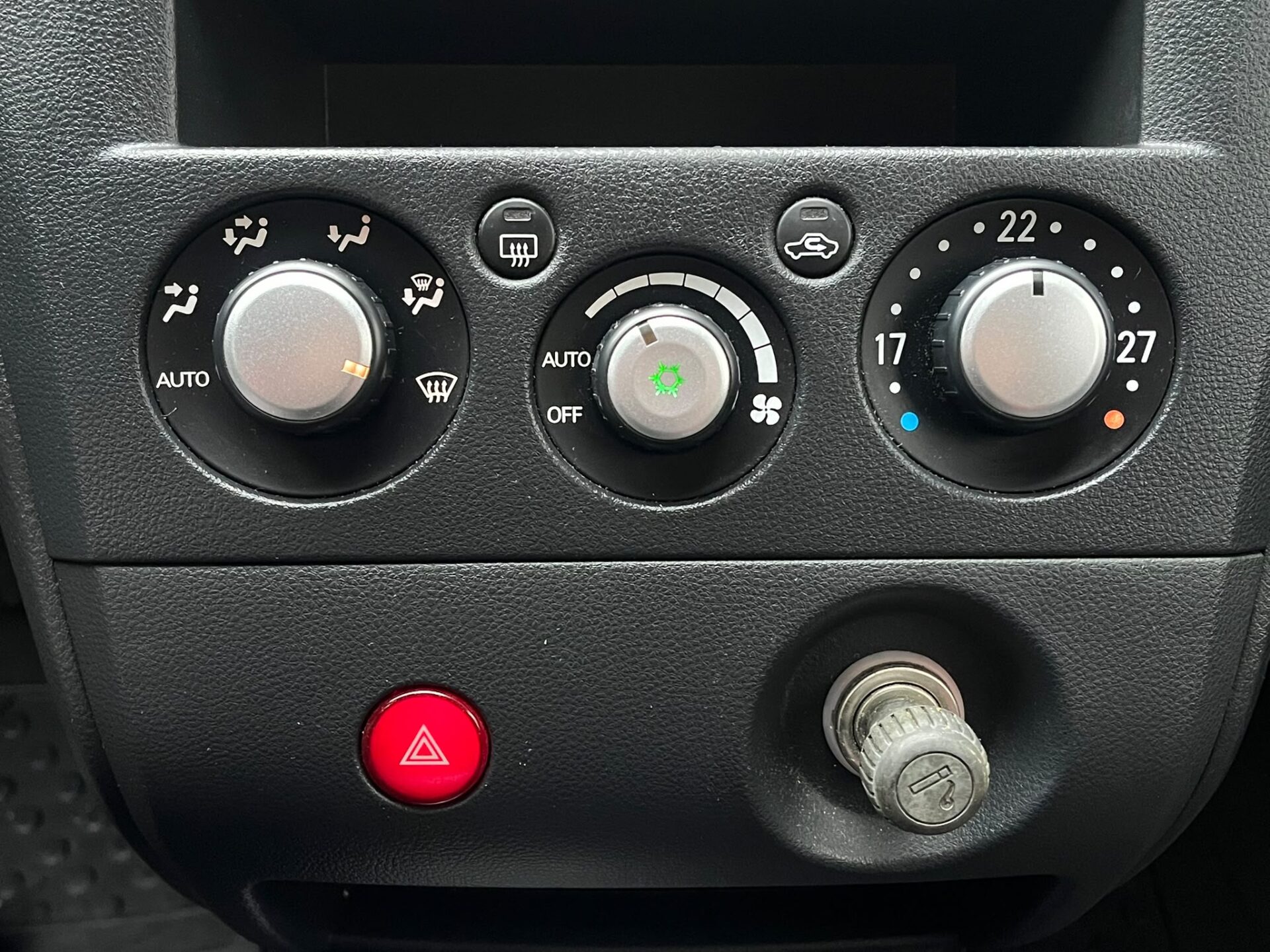 MITSUBISHI OUTLANDER 4WD