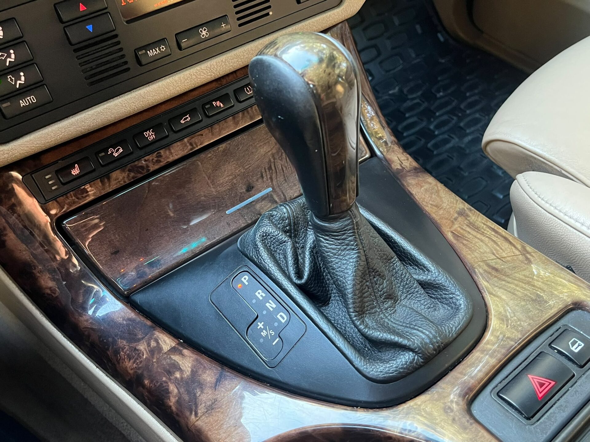 BMW X5(E53)