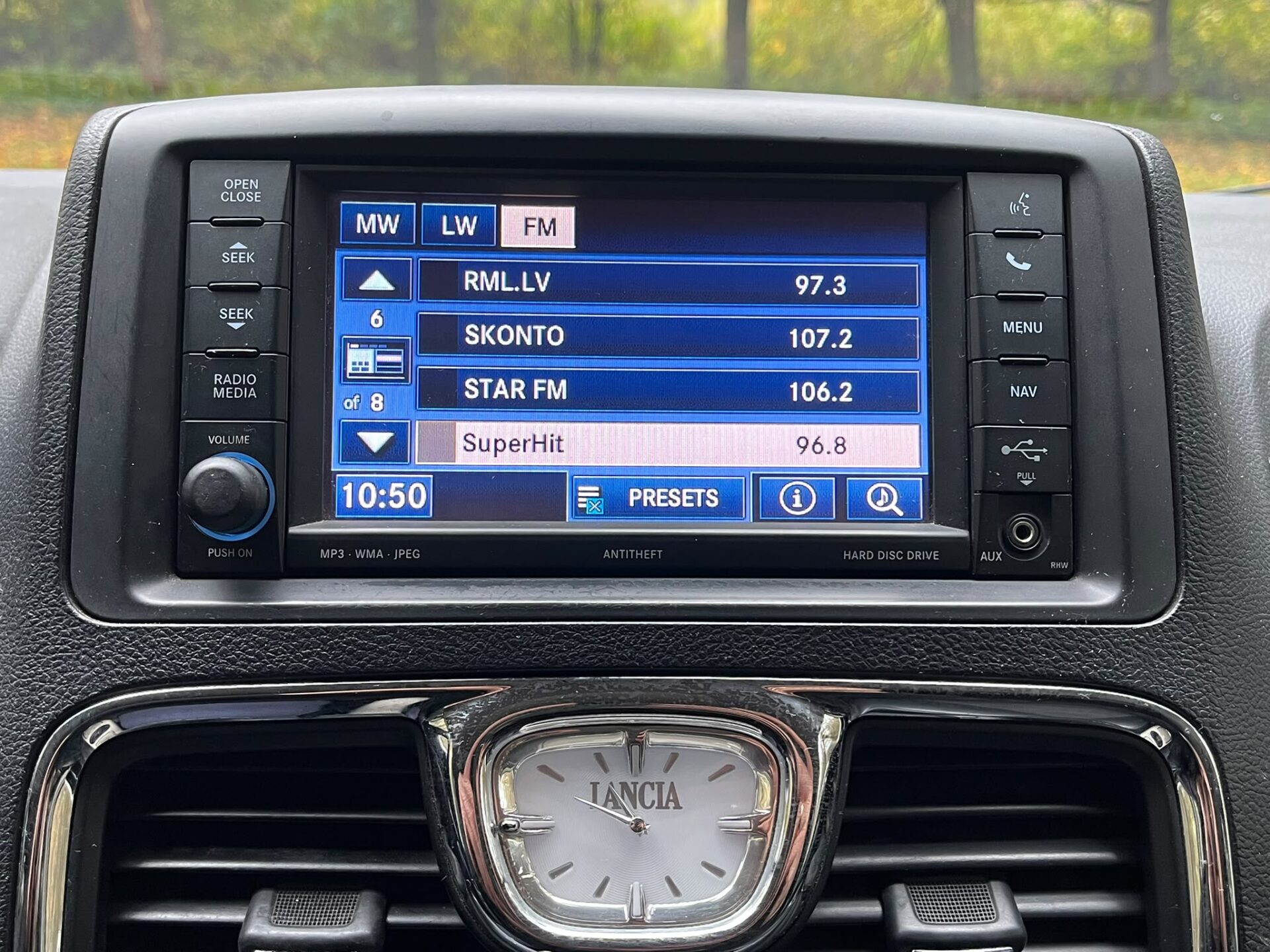 LANCIA VOYAGER 7-VIETAS