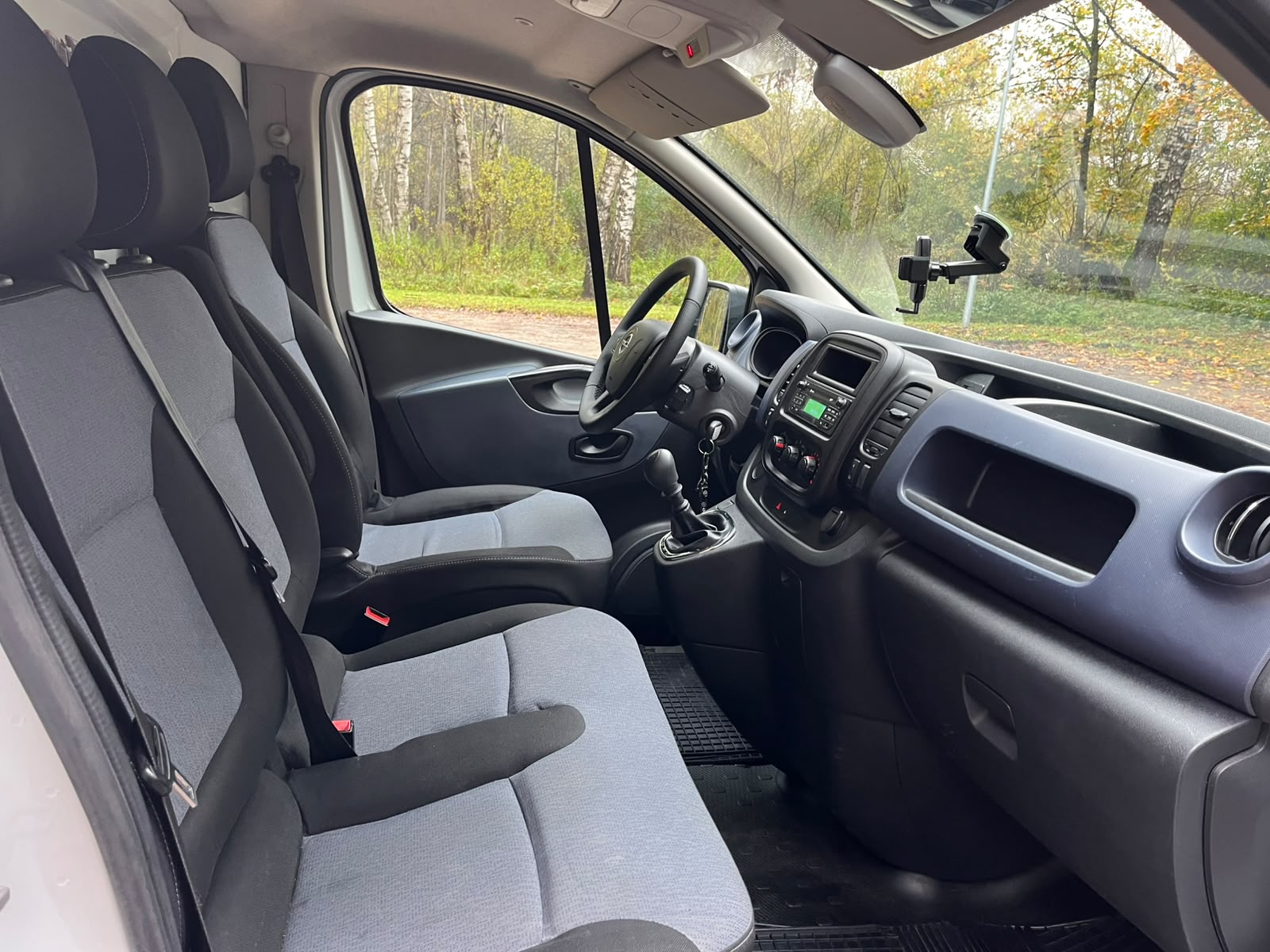 Opel Vivaro-B 3-vietas kravas buss