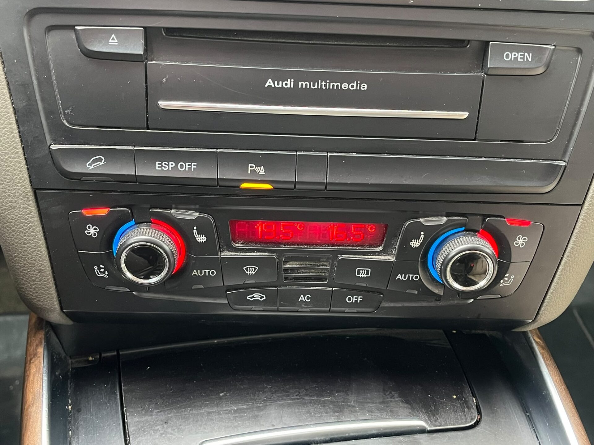 AUDI Q5 QUATTRO