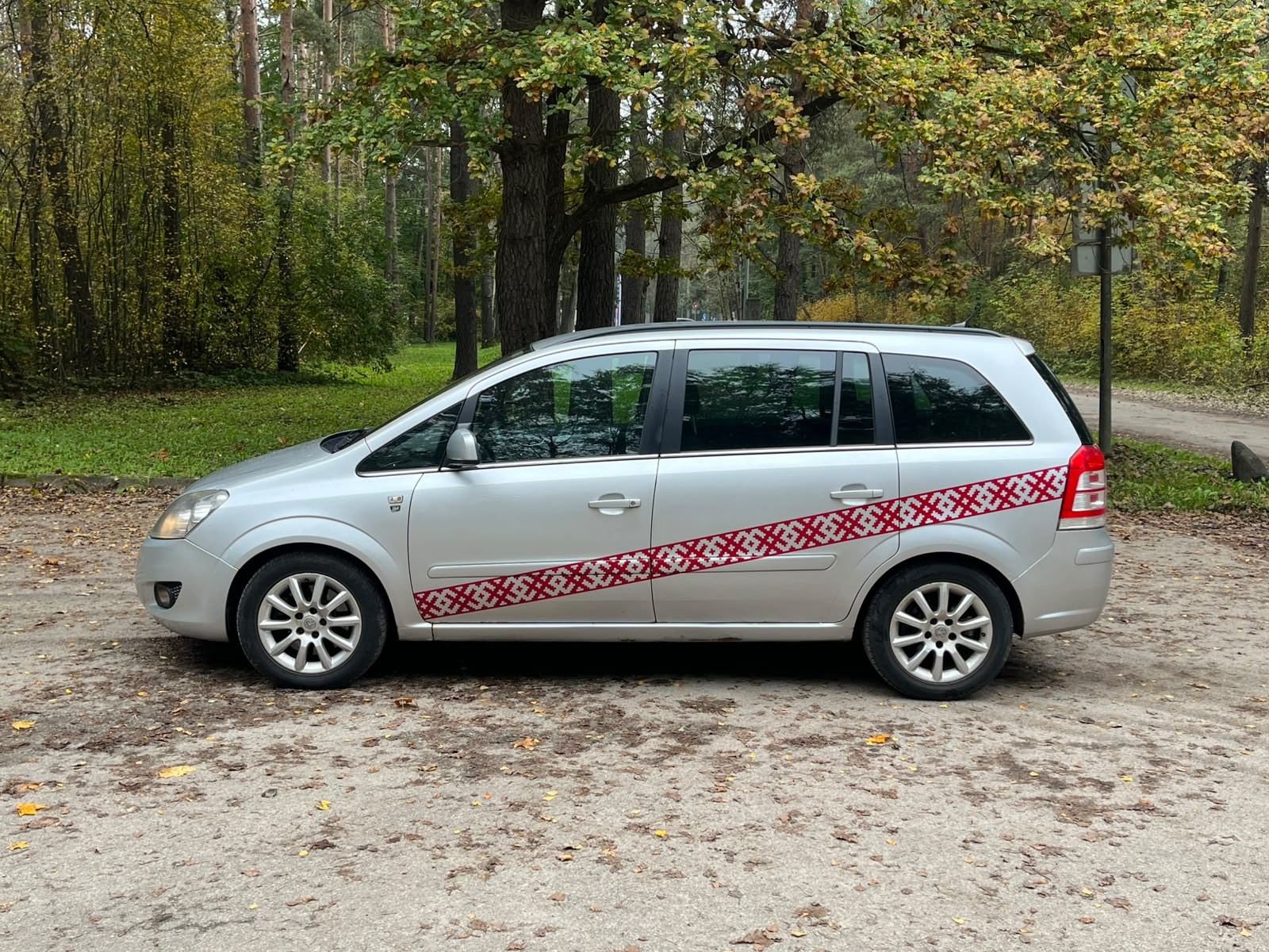 OPEL ZAFIRA 7-VIETAS