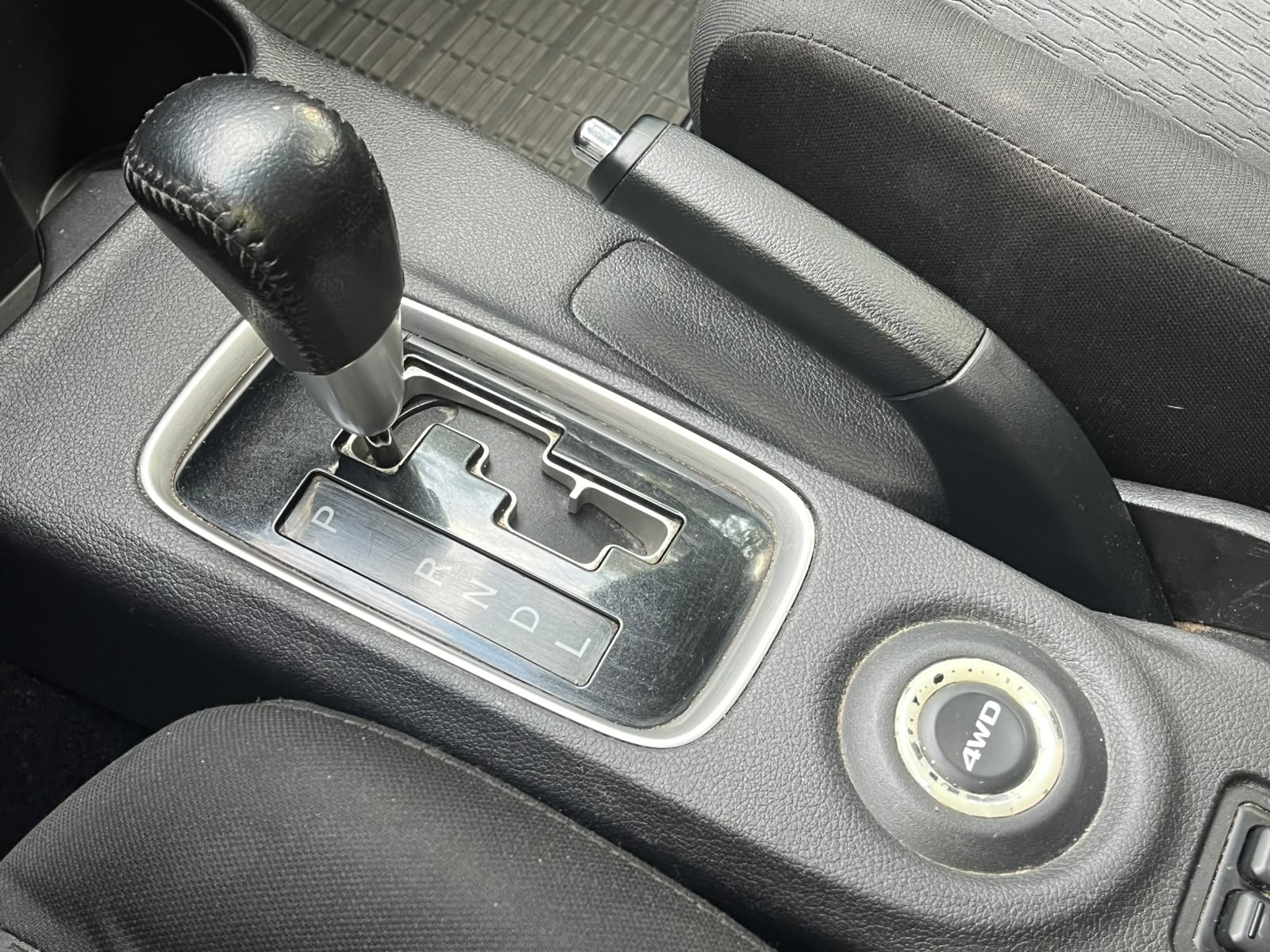 MITSUBISHI OUTLANDER 4WD