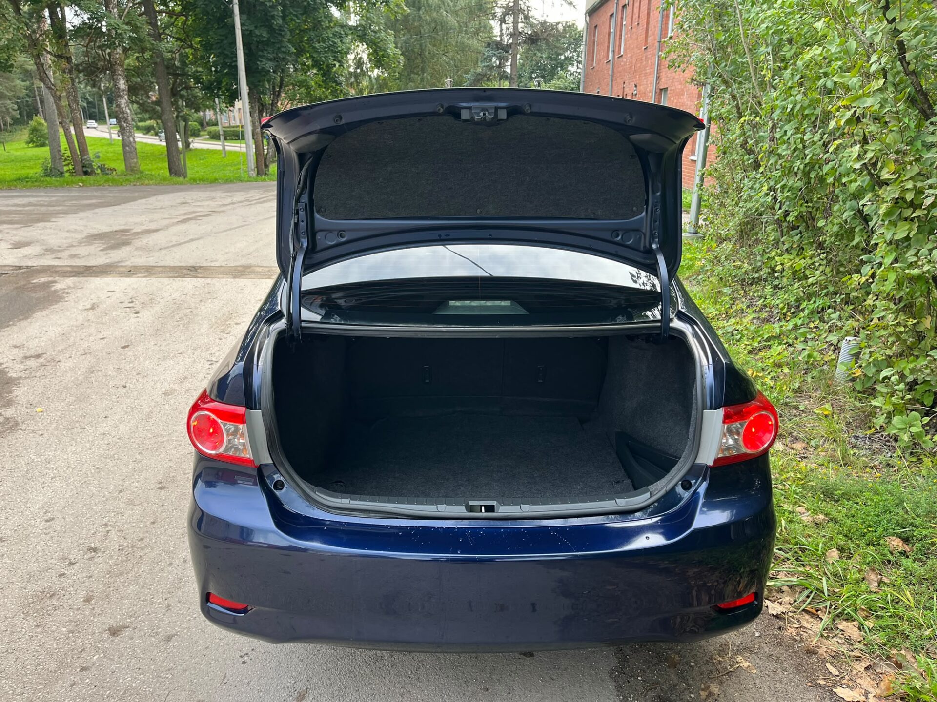TOYOTA COROLLA
