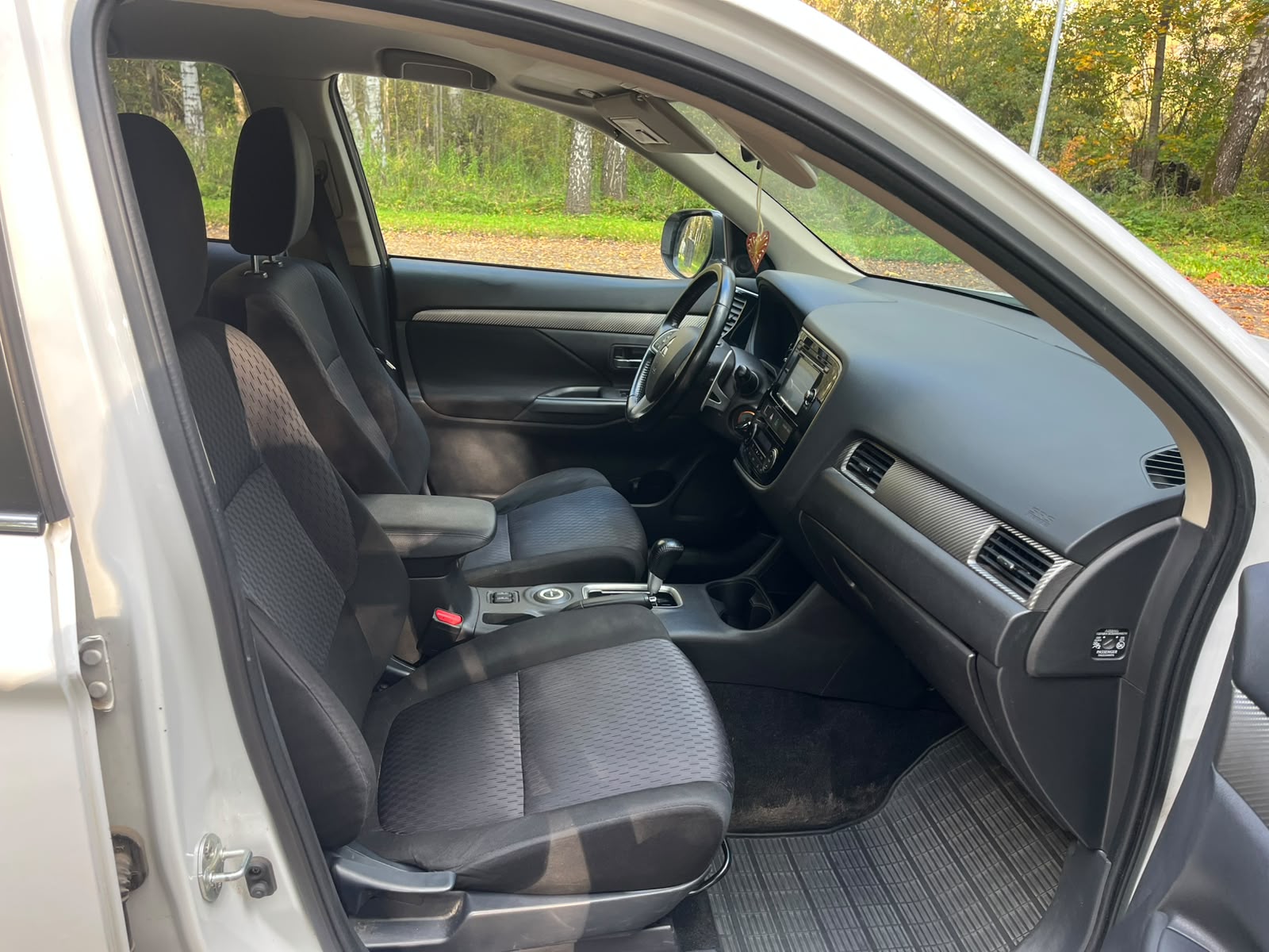 MITSUBISHI OUTLANDER 4WD