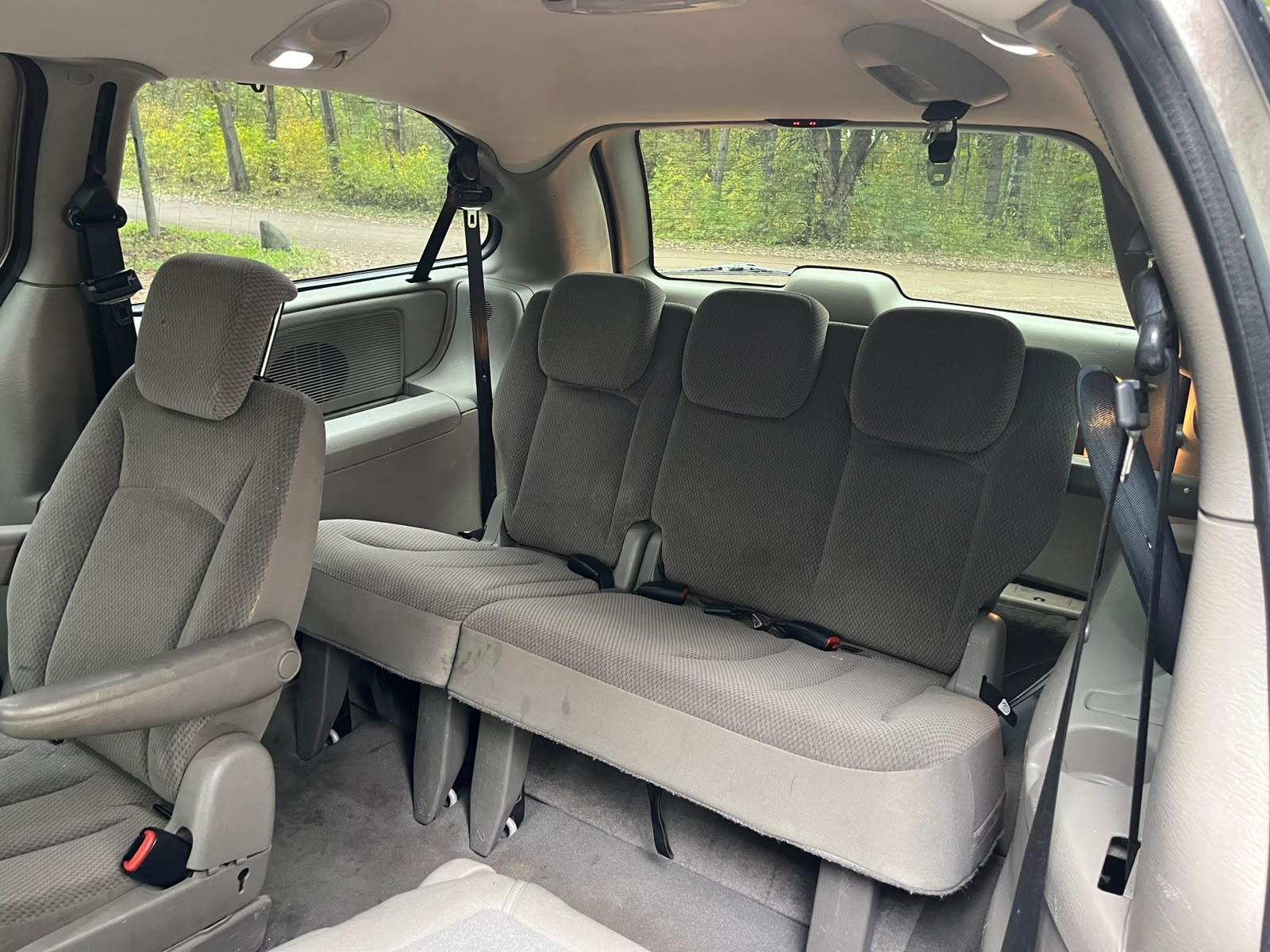 CHRYSLER GRAND VOYAGER 7-VIETAS