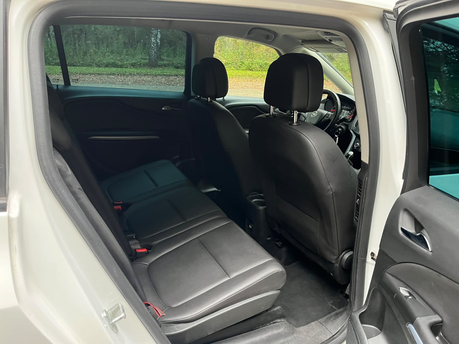 OPEL ZAFIRA TOURER 7-VIETAS