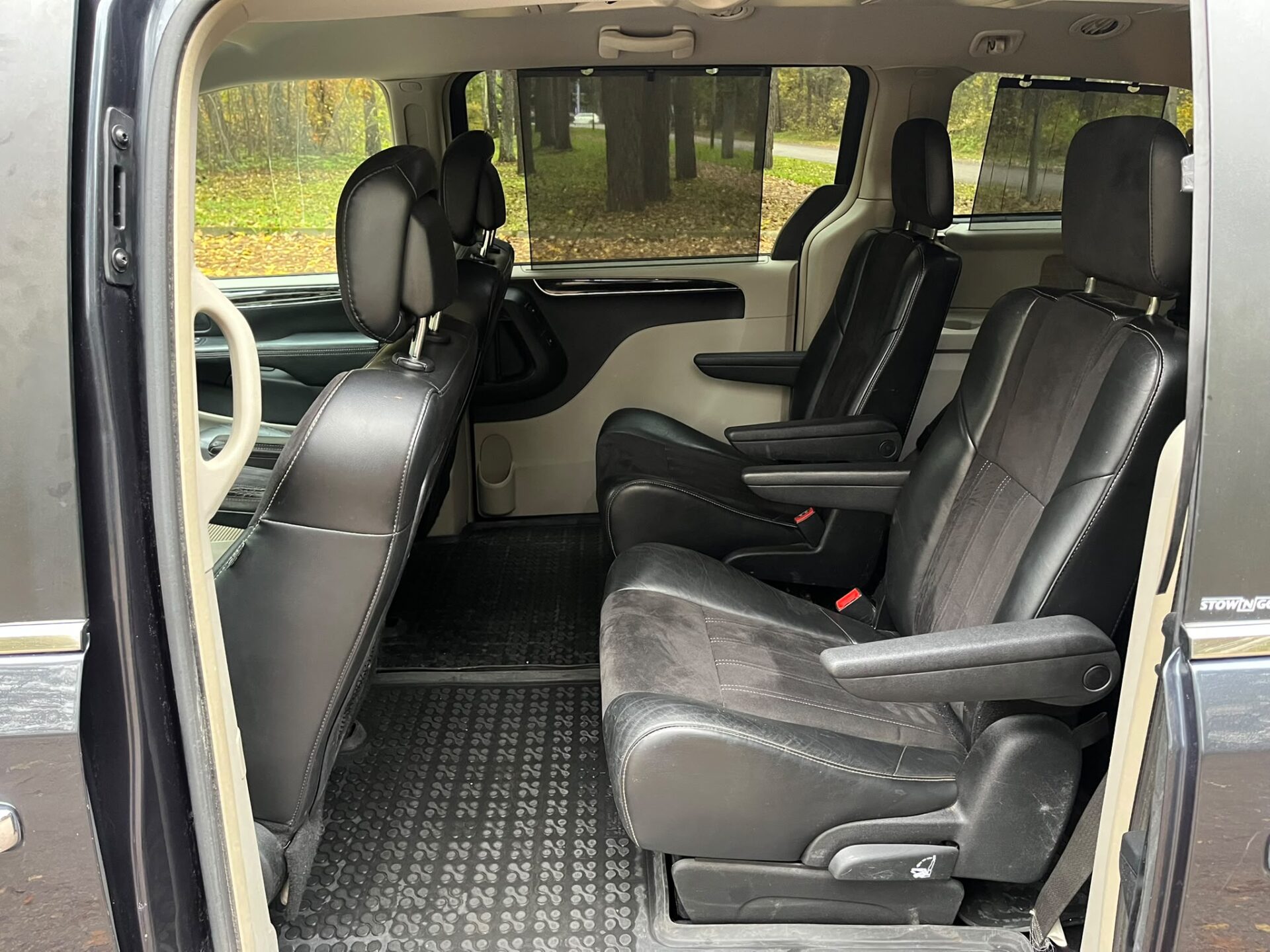 LANCIA VOYAGER 7-VIETAS