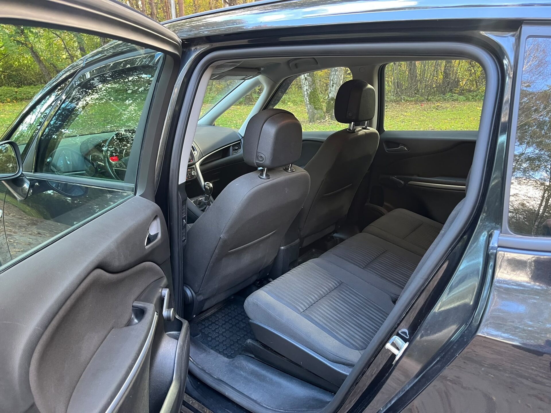 OPEL ZAFIRA TOURER 7-VIETAS