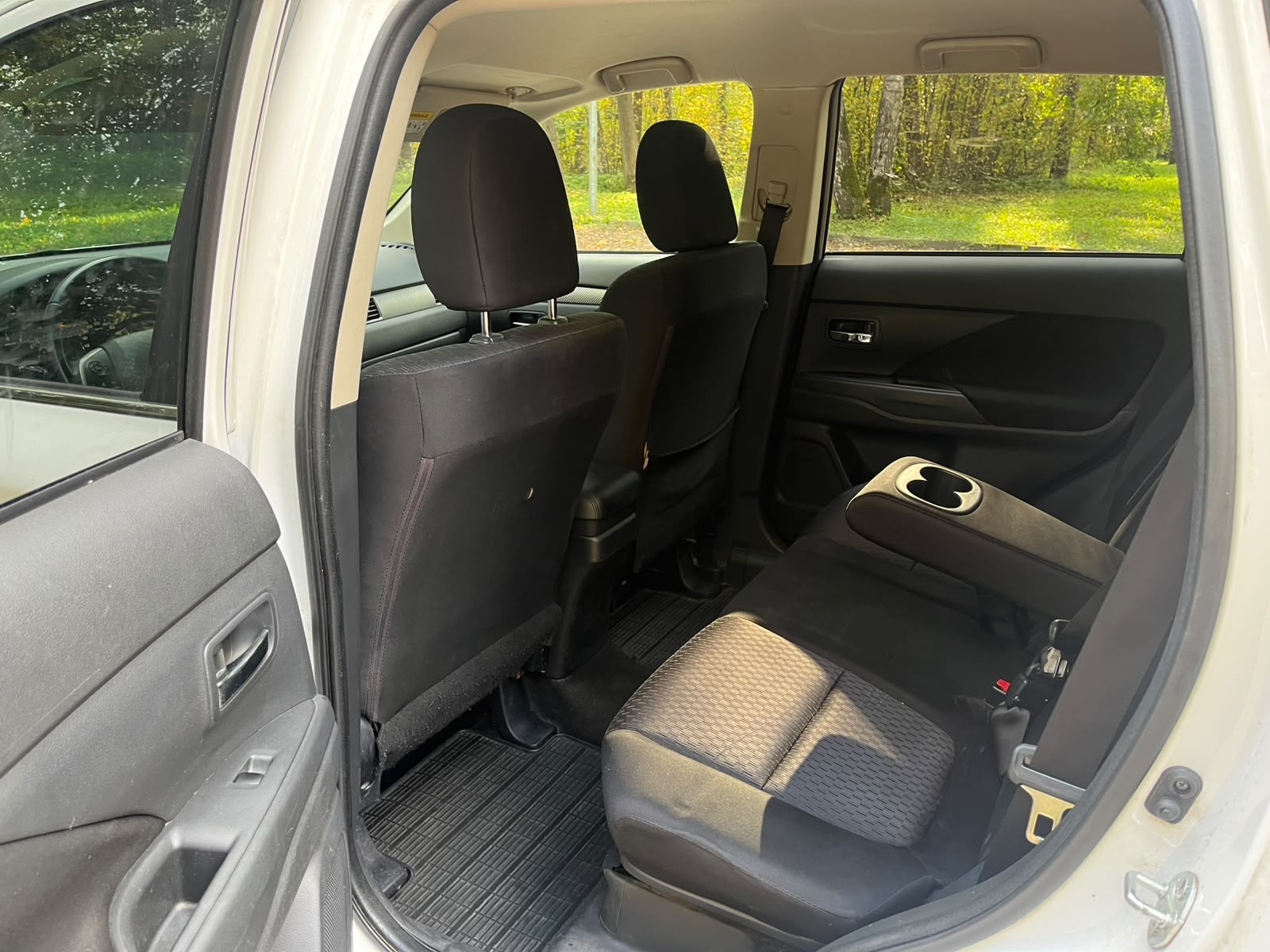 MITSUBISHI OUTLANDER 4WD