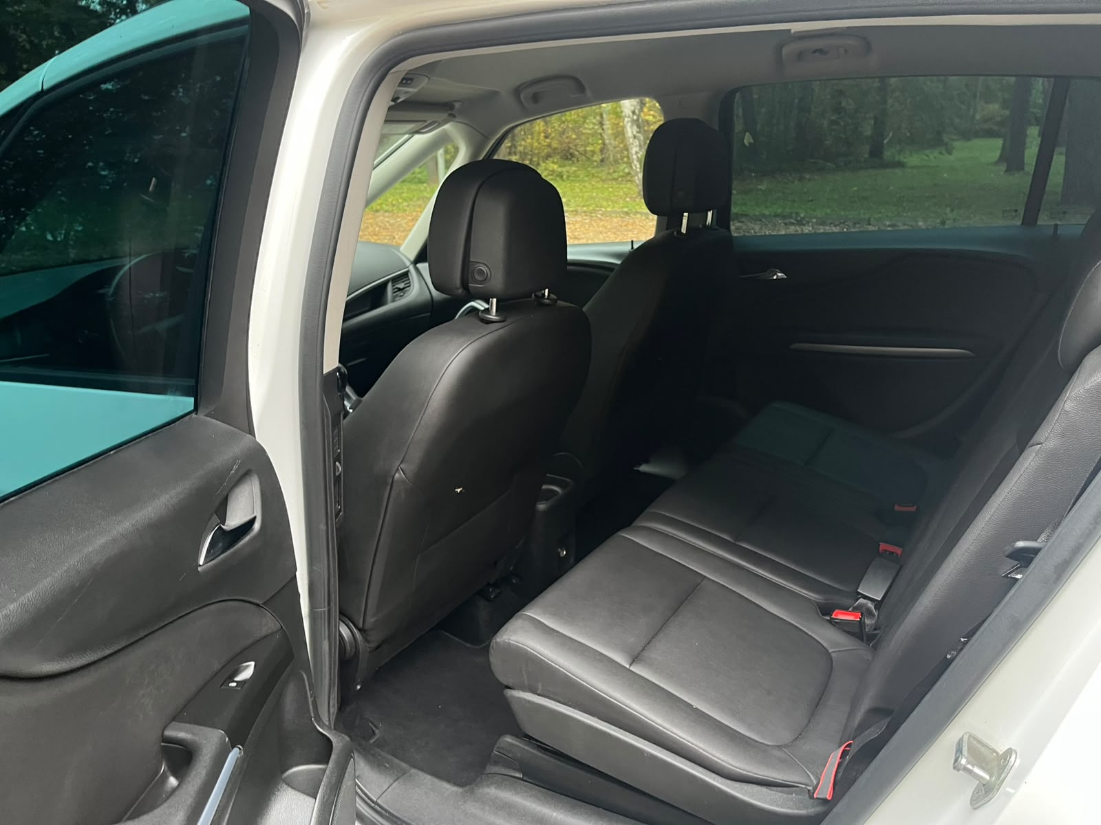OPEL ZAFIRA TOURER 7-VIETAS