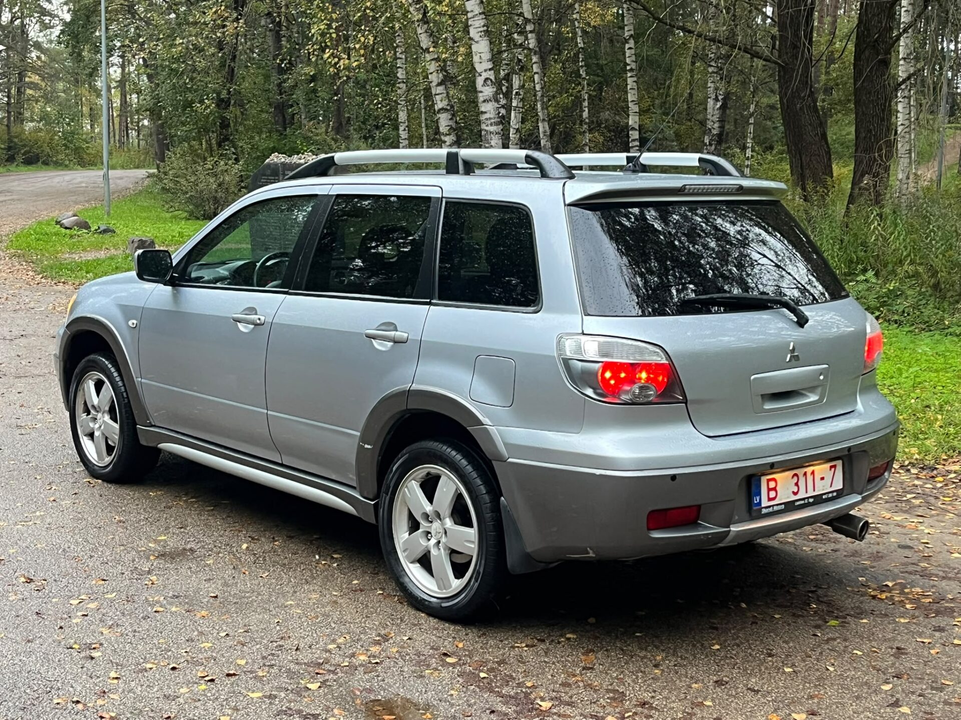 MITSUBISHI OUTLANDER 4WD