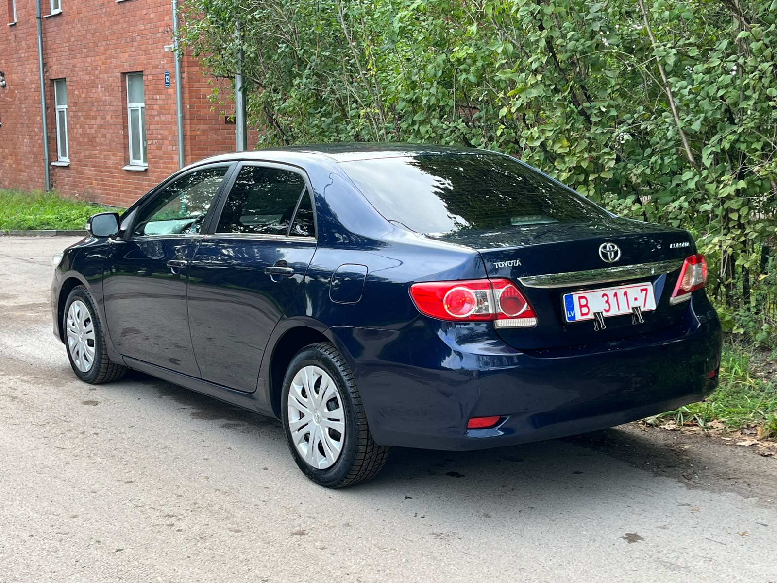 TOYOTA COROLLA