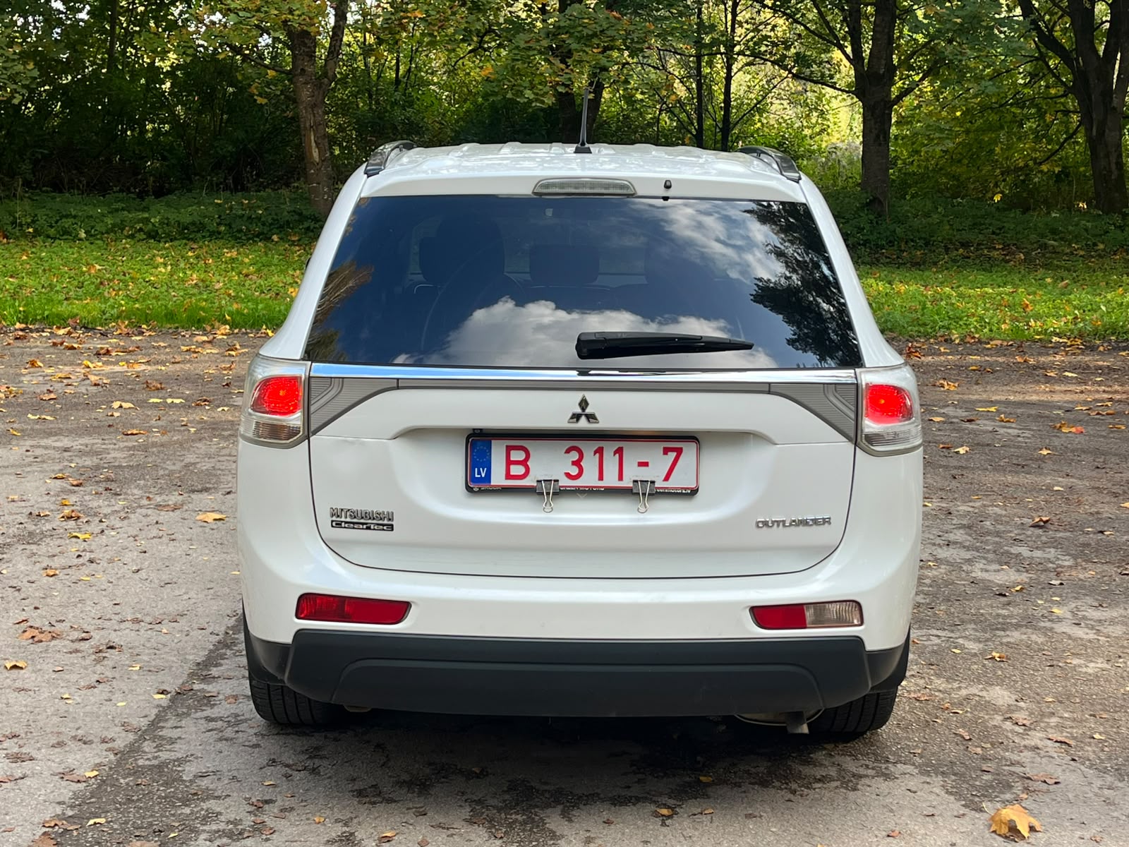MITSUBISHI OUTLANDER 4WD