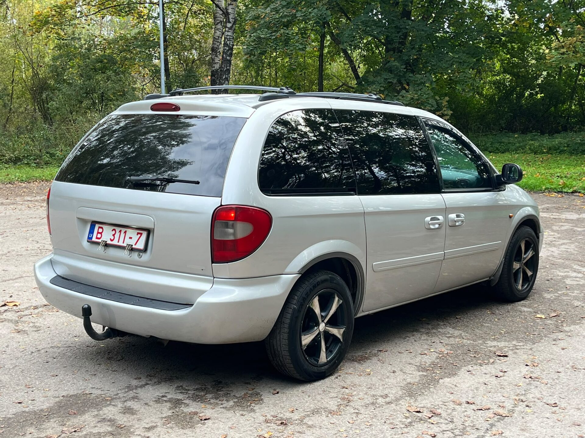 CHRYSLER VOYAGER 7-VIETAS